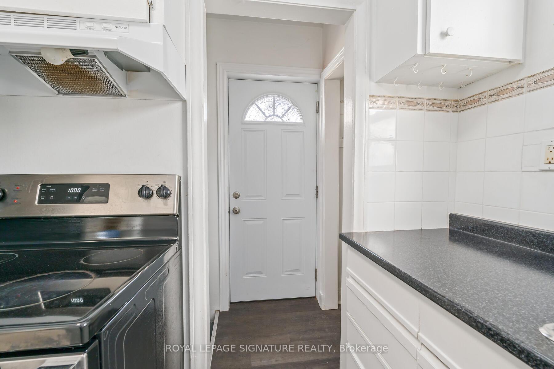 Photo 15 of 316 Cosburn Avenue, Toronto, East York — HOMEH