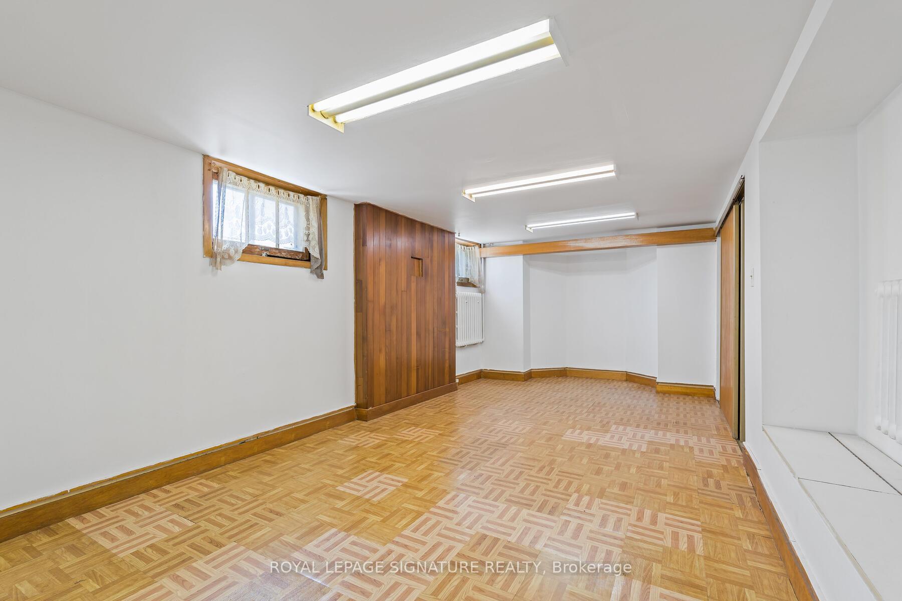 Photo 14 of 316 Cosburn Avenue, Toronto, East York — HOMEH