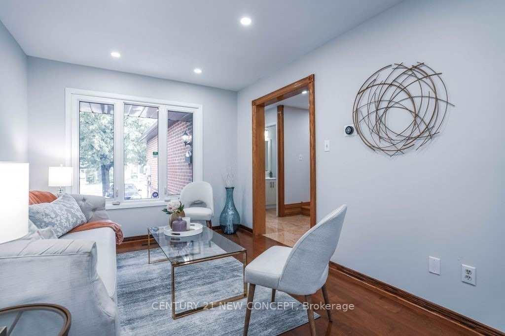 Photo 3 of 2 Sundown Court, Vaughan, Lakeview Estates — HOMEH