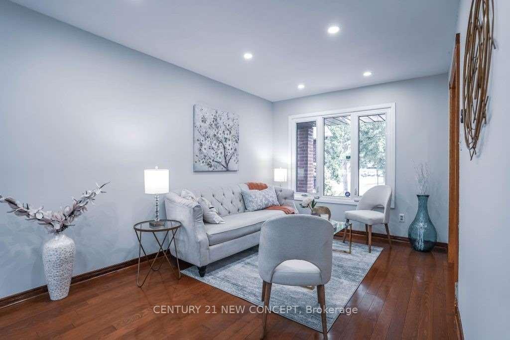 Photo 5 of 2 Sundown Court, Vaughan, Lakeview Estates — HOMEH