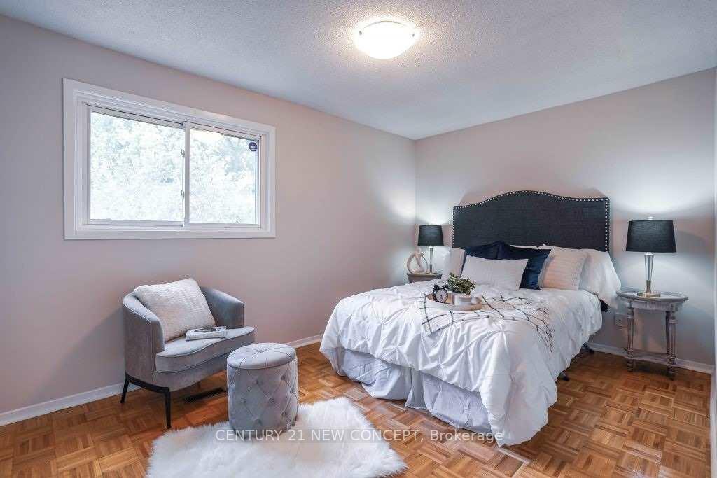 Photo 12 of 2 Sundown Court, Vaughan, Lakeview Estates — HOMEH