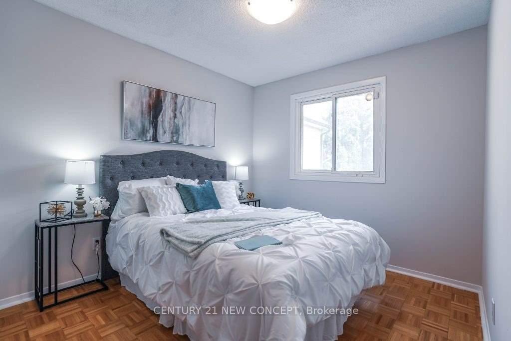 Photo 13 of 2 Sundown Court, Vaughan, Lakeview Estates — HOMEH