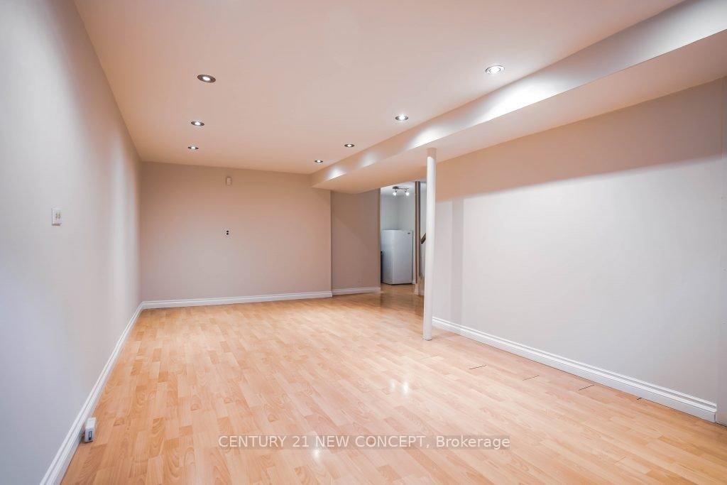 Photo 18 of 2 Sundown Court, Vaughan, Lakeview Estates — HOMEH