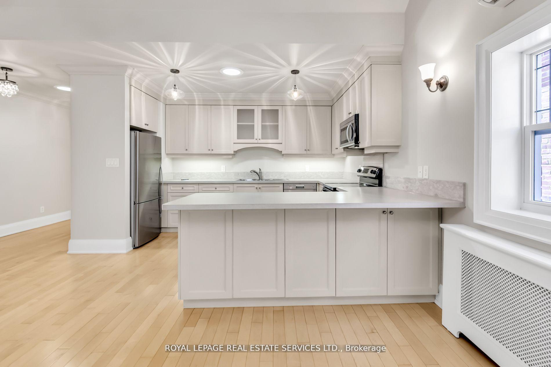 Photo 14 of Unit 3rd Flr, 113 Chaplin Crescent, Toronto, Yonge-Eglinton — HOMEH