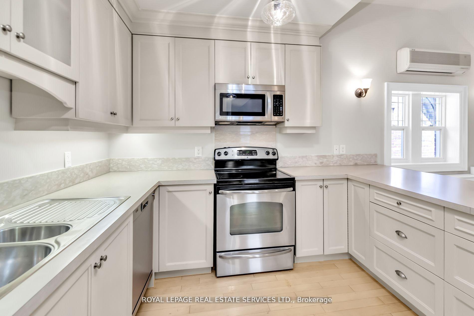 Photo 17 of Unit 3rd Flr, 113 Chaplin Crescent, Toronto, Yonge-Eglinton — HOMEH