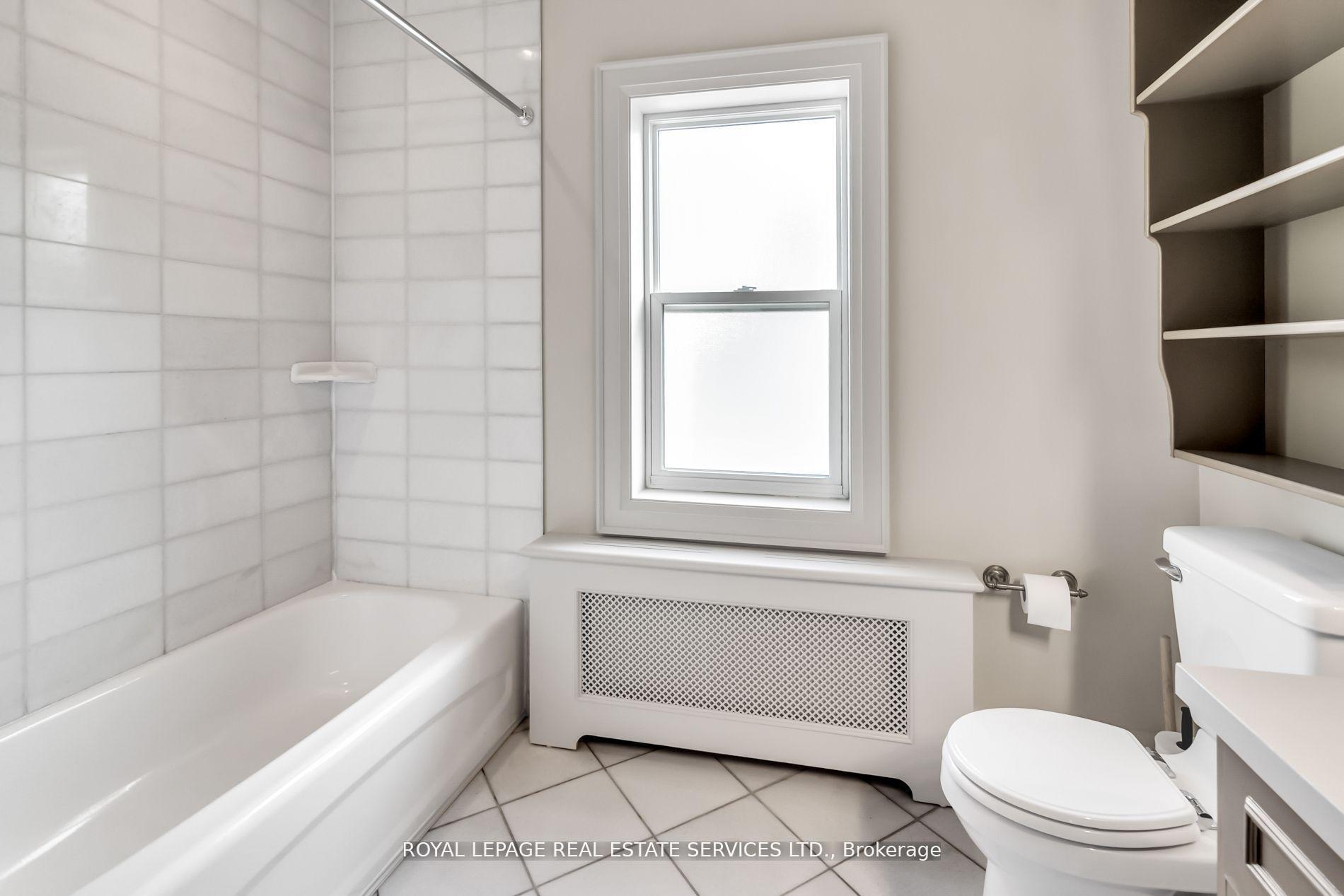 Photo 29 of Unit 3rd Flr, 113 Chaplin Crescent, Toronto, Yonge-Eglinton — HOMEH