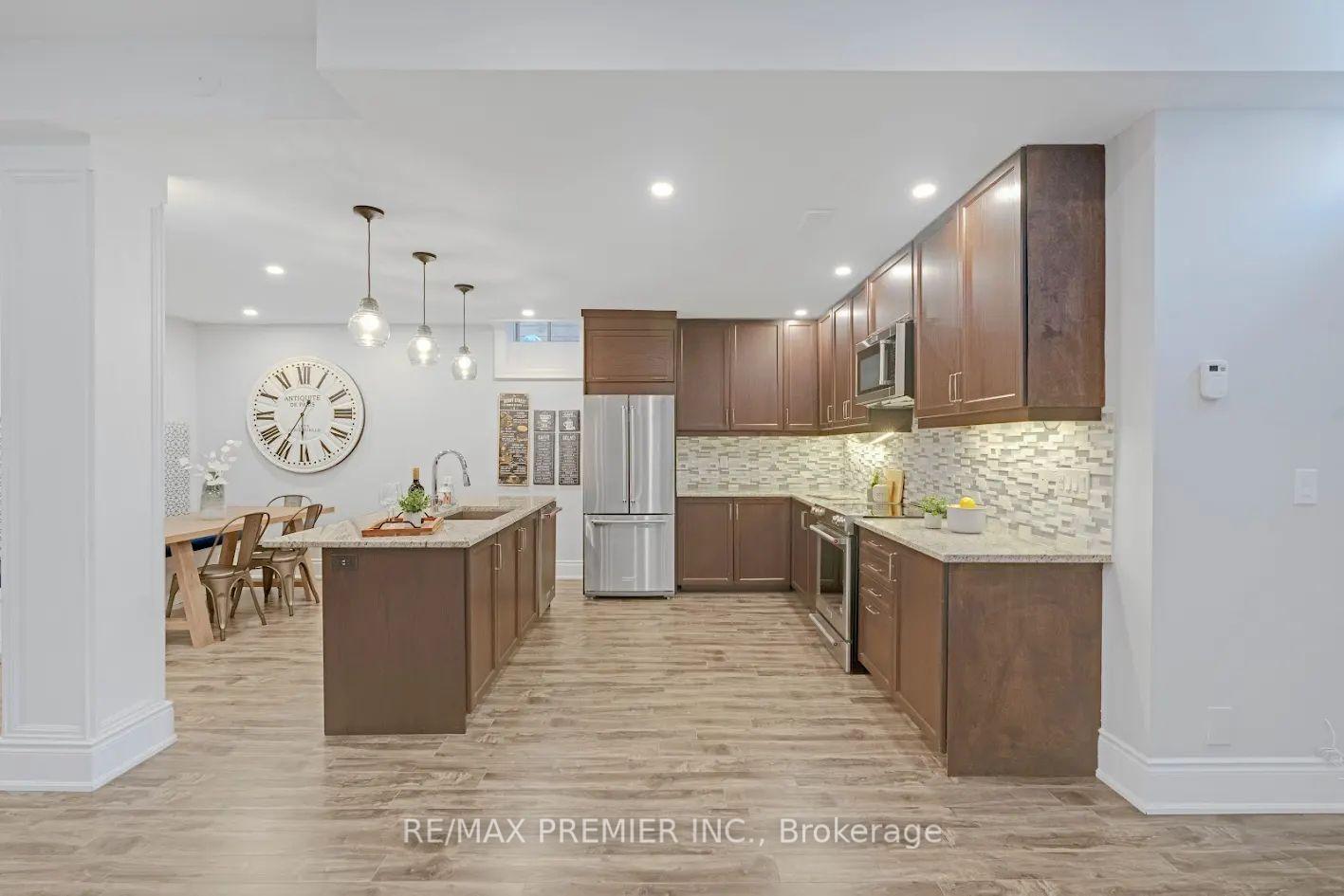 Photo 5 of Unit Lower, 105 Chesney Crescent, Vaughan, Kleinburg — HOMEH
