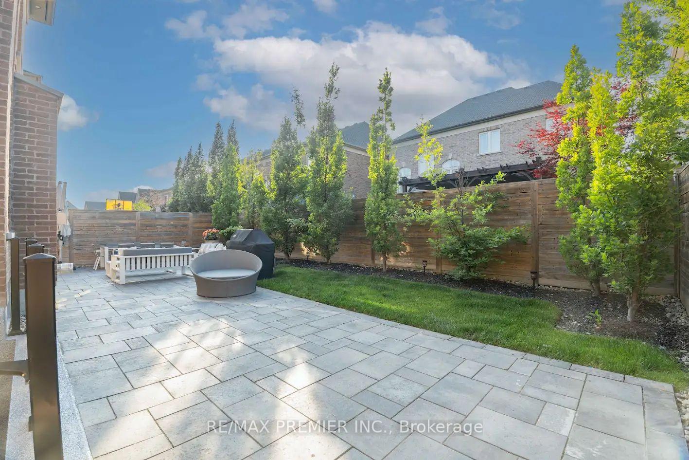 Photo 15 of Unit Lower, 105 Chesney Crescent, Vaughan, Kleinburg — HOMEH
