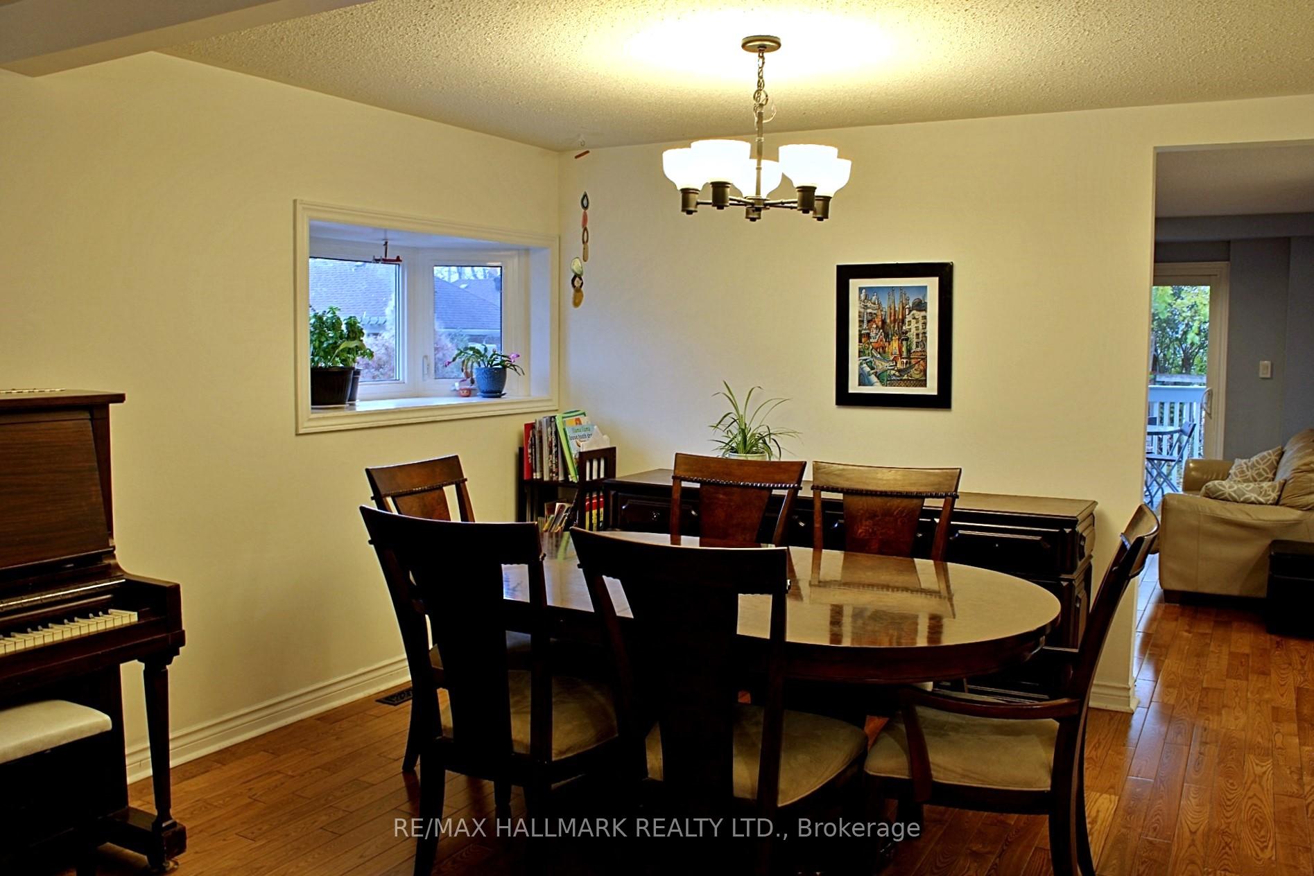 Photo 4 of 2 Northridge Avenue, Toronto, East York — HOMEH