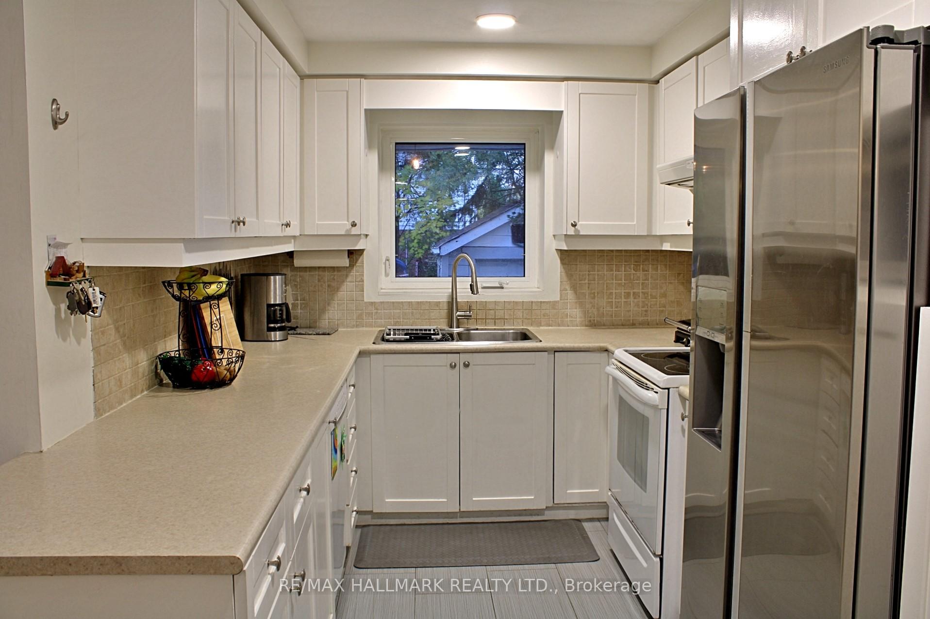 Photo 5 of 2 Northridge Avenue, Toronto, East York — HOMEH
