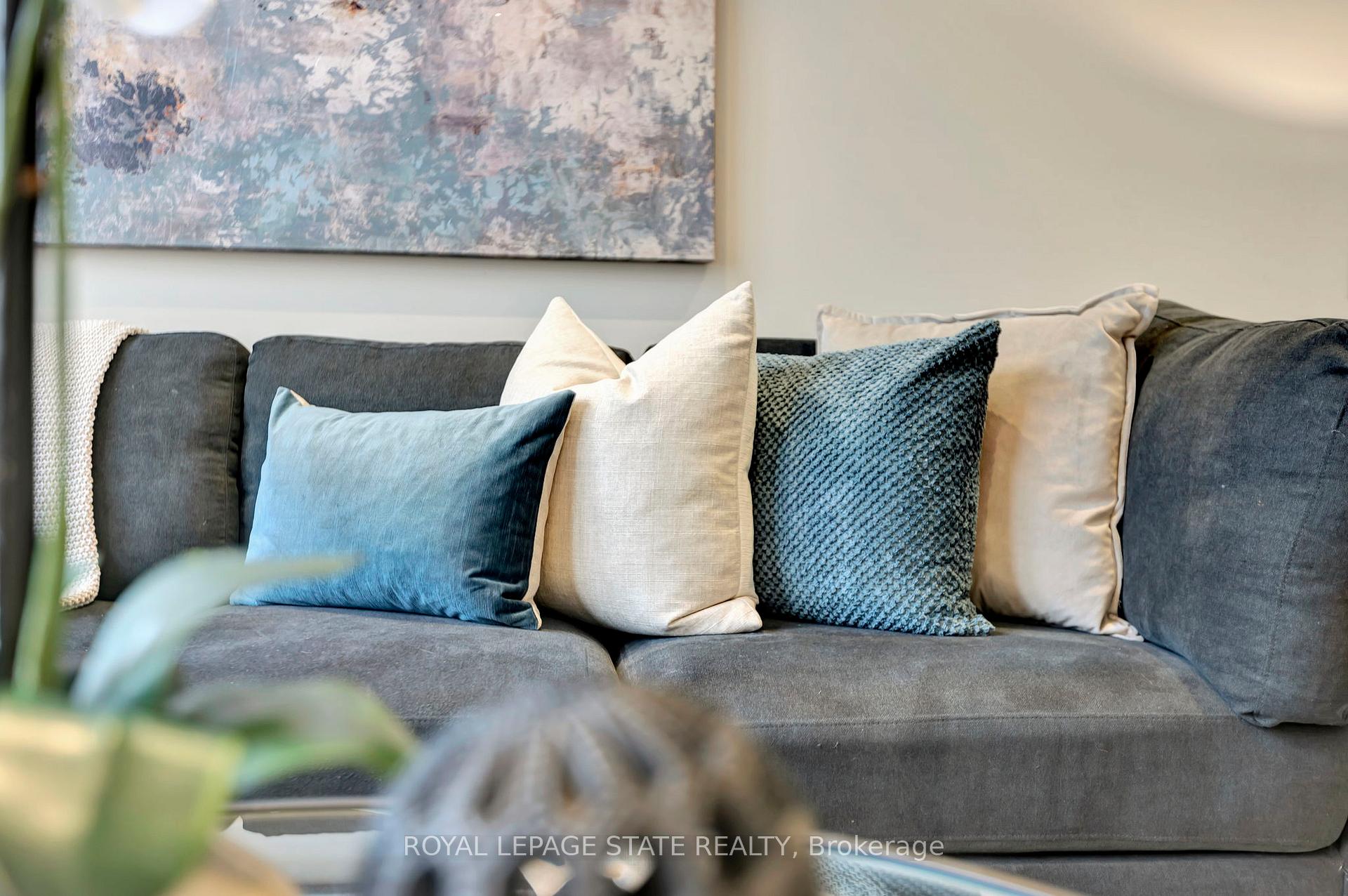 Photo 8 of 162 Silverlace Circle, Hamilton, Stoney Creek — HOMEH