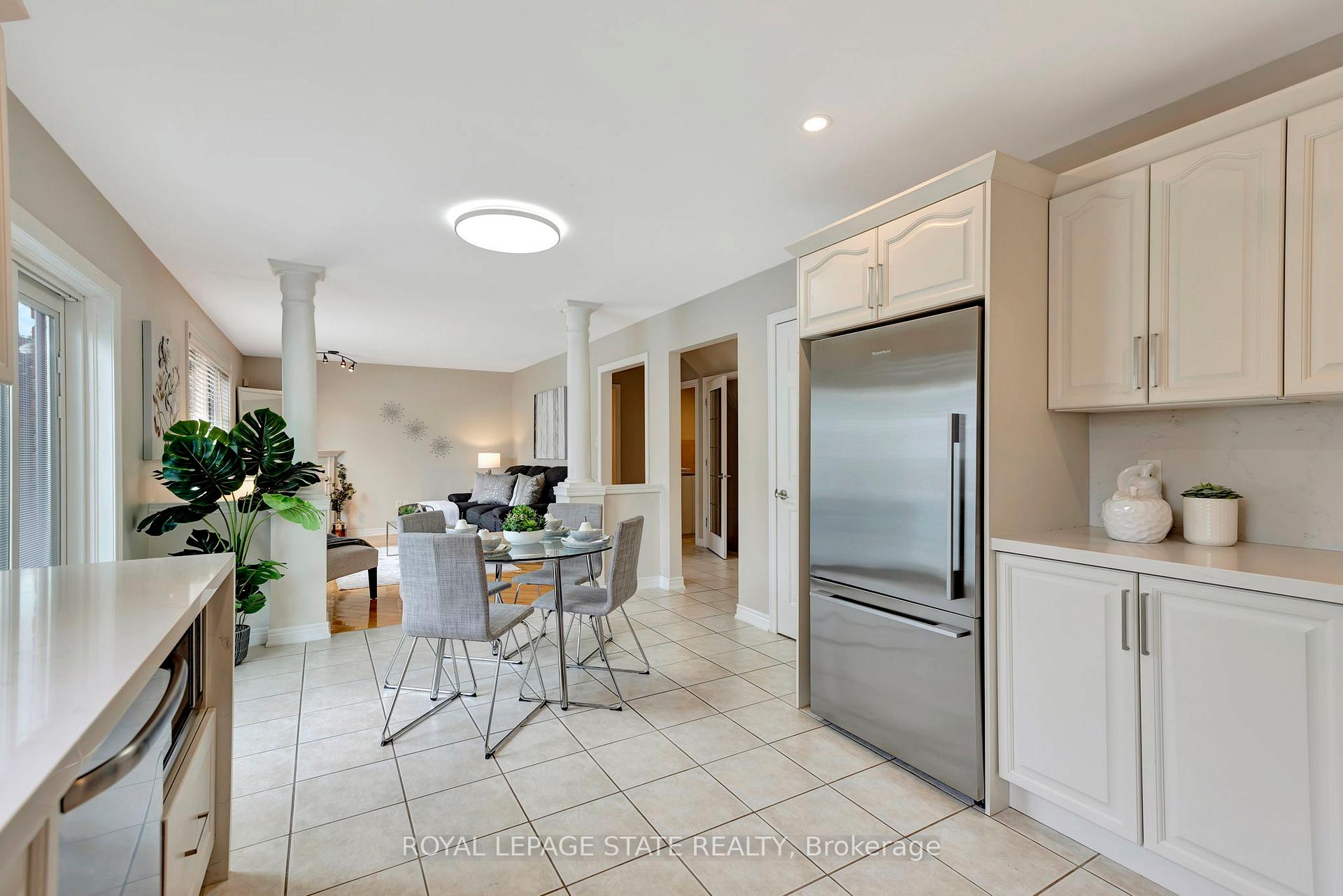 Photo 11 of 162 Silverlace Circle, Hamilton, Stoney Creek — HOMEH