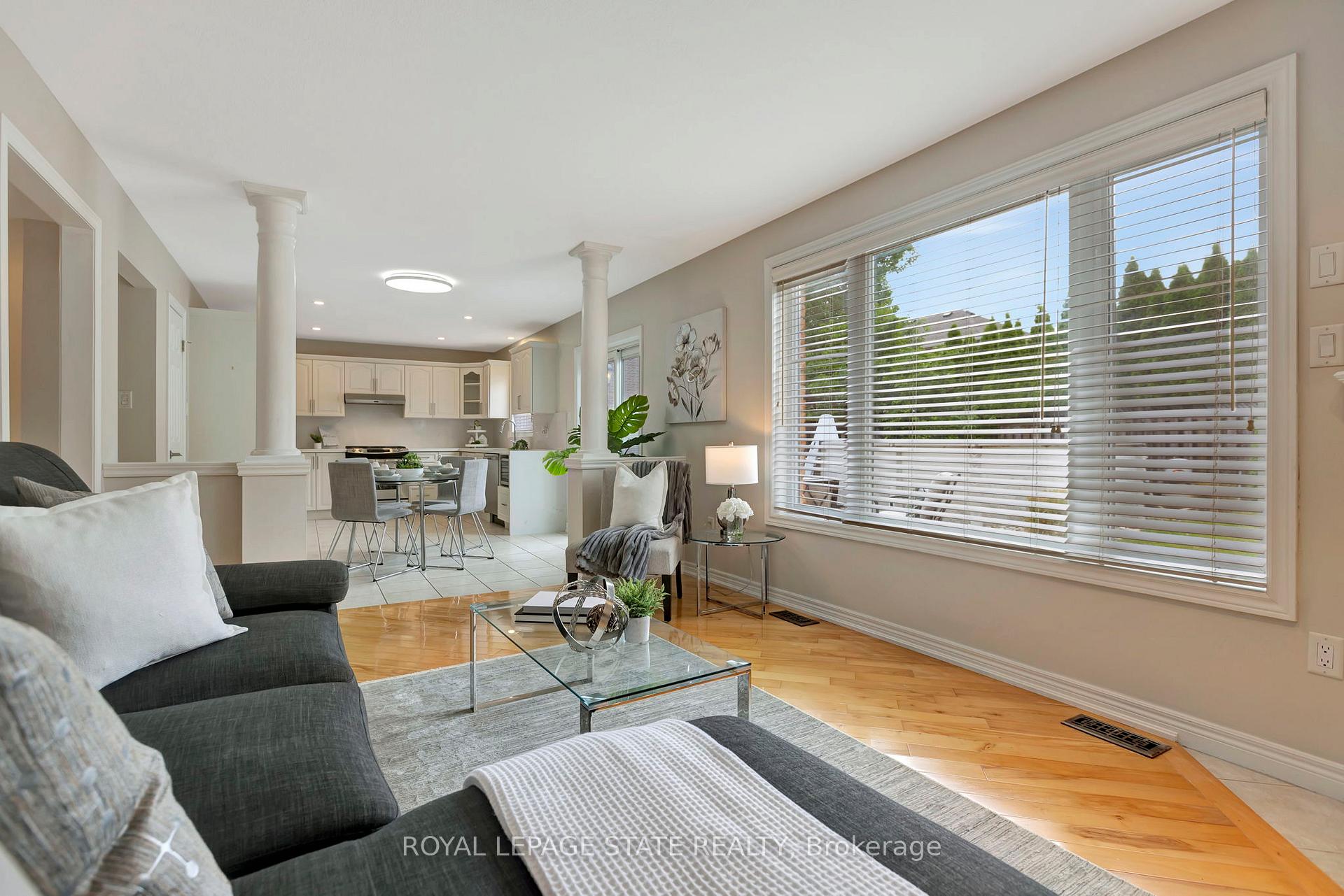 Photo 13 of 162 Silverlace Circle, Hamilton, Stoney Creek — HOMEH