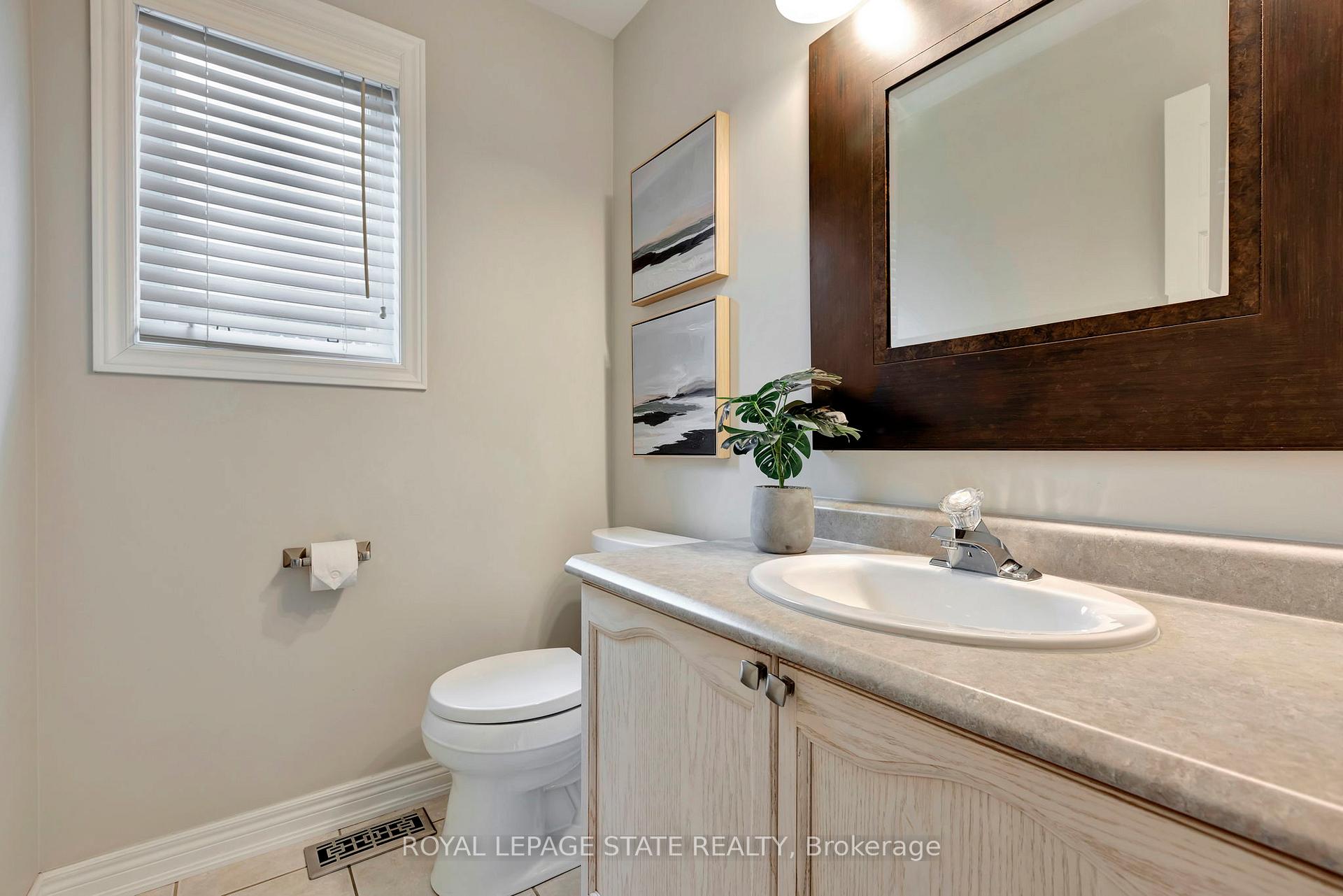 Photo 15 of 162 Silverlace Circle, Hamilton, Stoney Creek — HOMEH