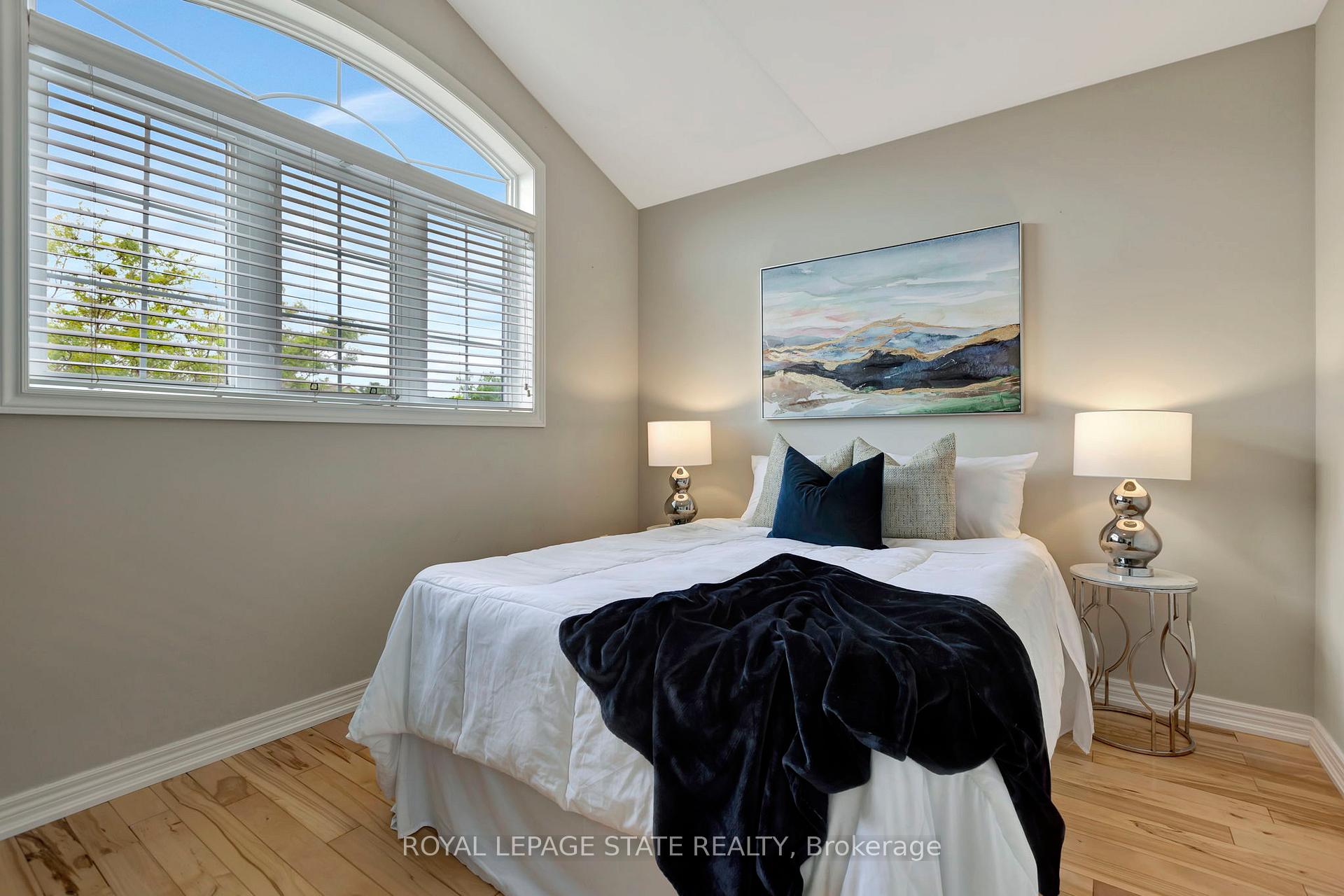 Photo 21 of 162 Silverlace Circle, Hamilton, Stoney Creek — HOMEH