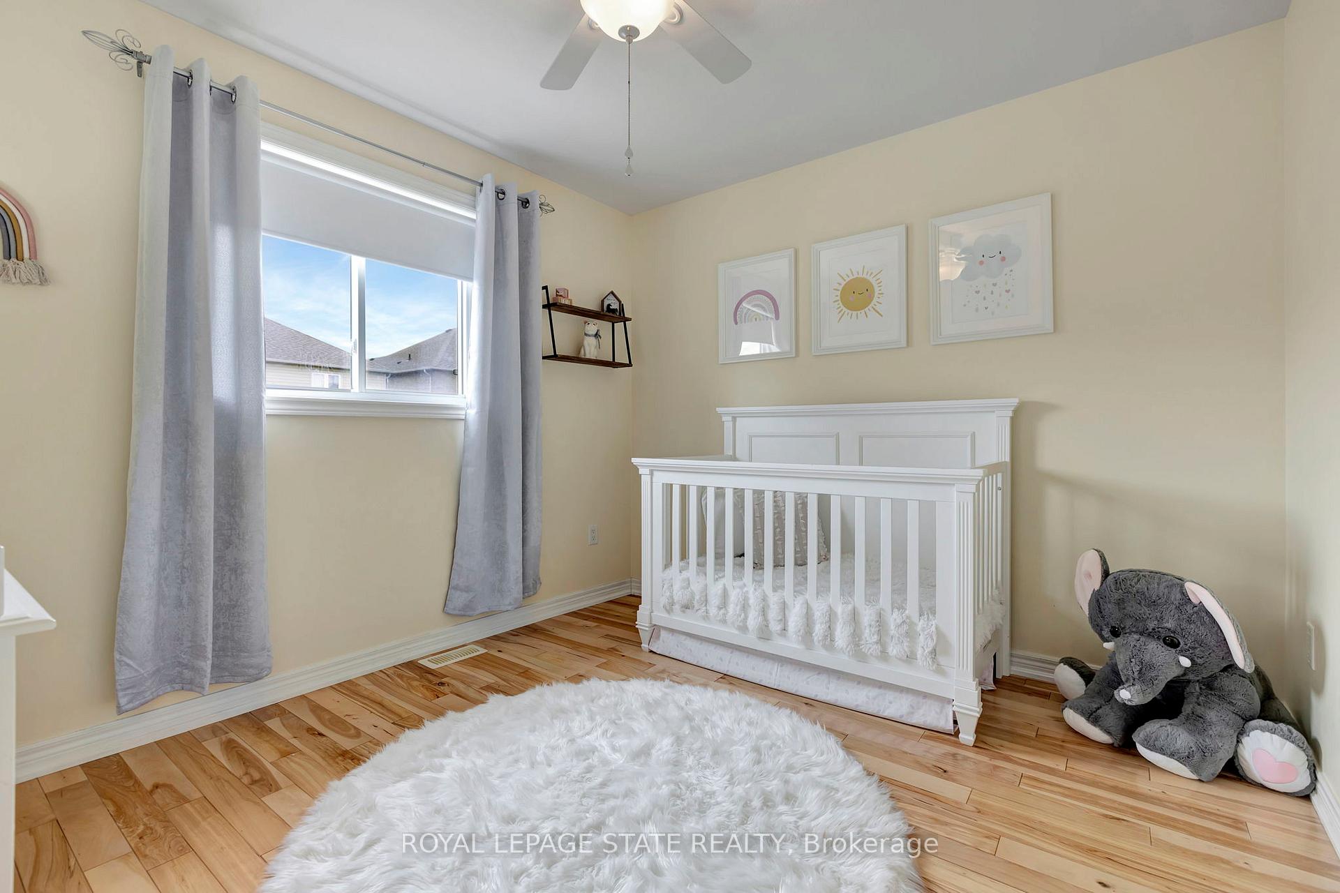 Photo 23 of 162 Silverlace Circle, Hamilton, Stoney Creek — HOMEH