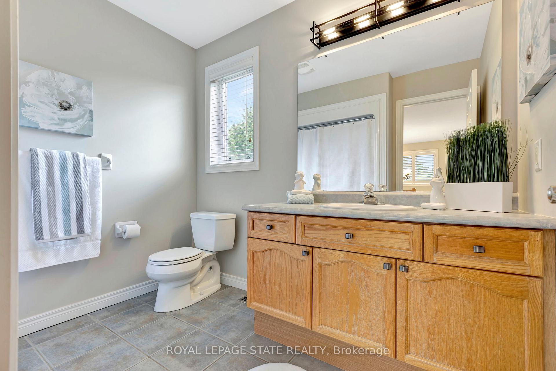 Photo 27 of 162 Silverlace Circle, Hamilton, Stoney Creek — HOMEH