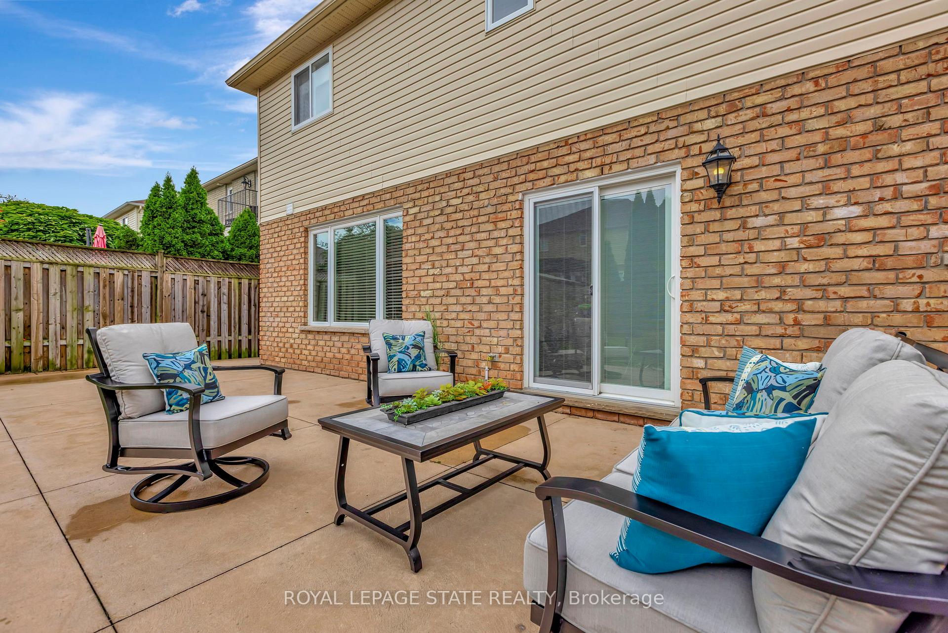 Photo 30 of 162 Silverlace Circle, Hamilton, Stoney Creek — HOMEH