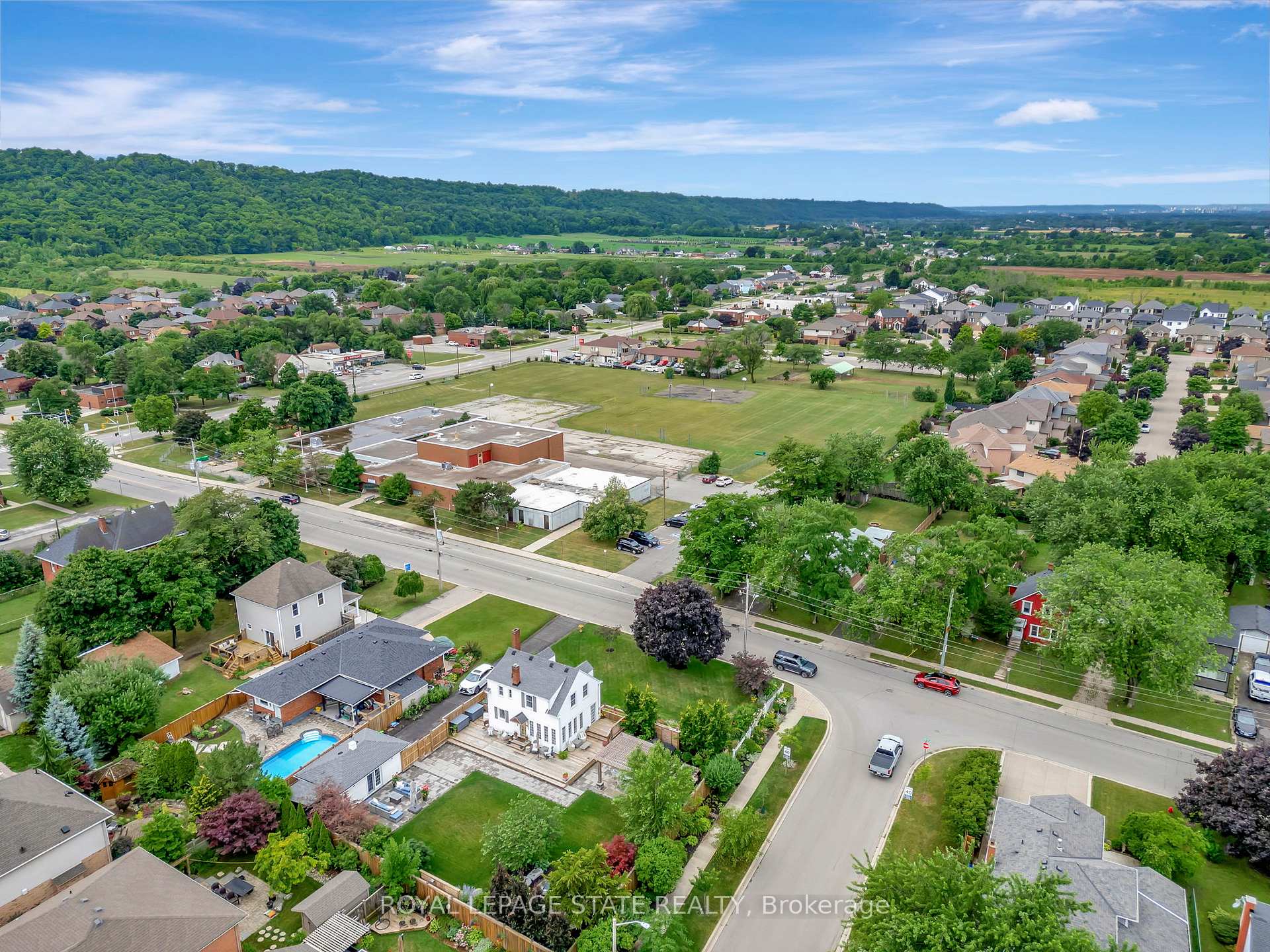 Photo 33 of 162 Silverlace Circle, Hamilton, Stoney Creek — HOMEH