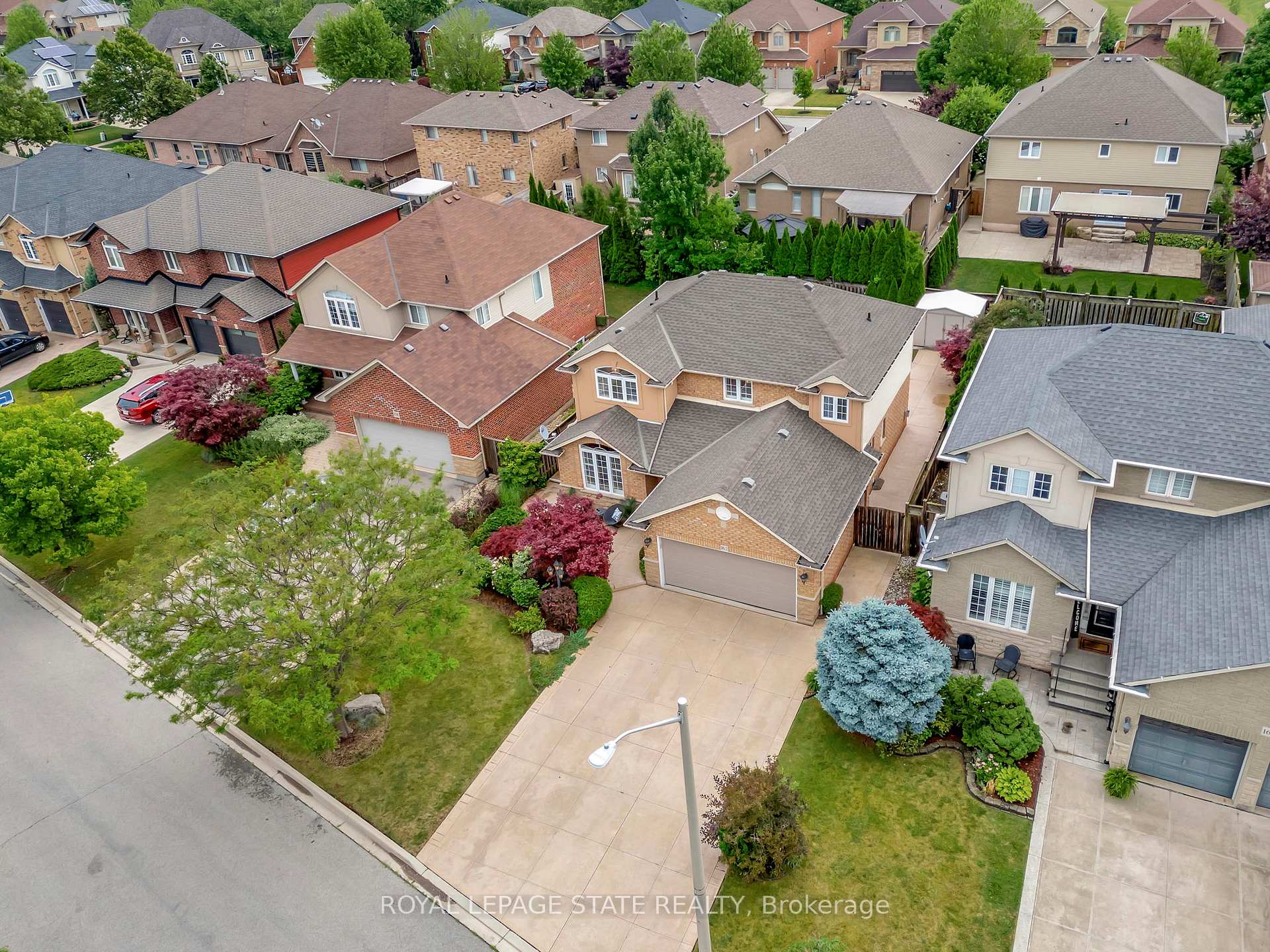 Photo 36 of 162 Silverlace Circle, Hamilton, Stoney Creek — HOMEH