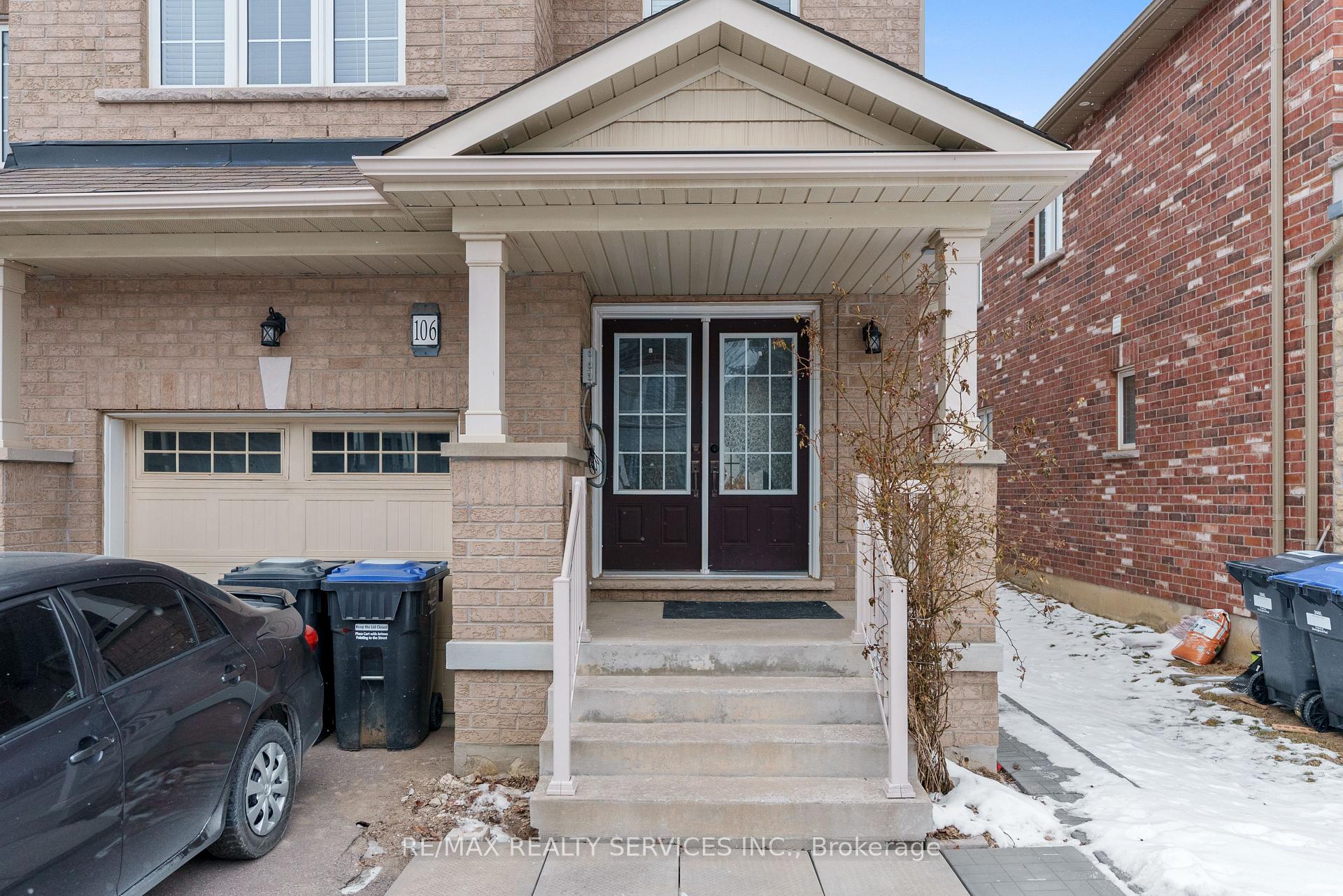 Photo 3 of Unit Upper, 106 Baffin Crescent, Brampton, Northwest Brampton — HOMEH