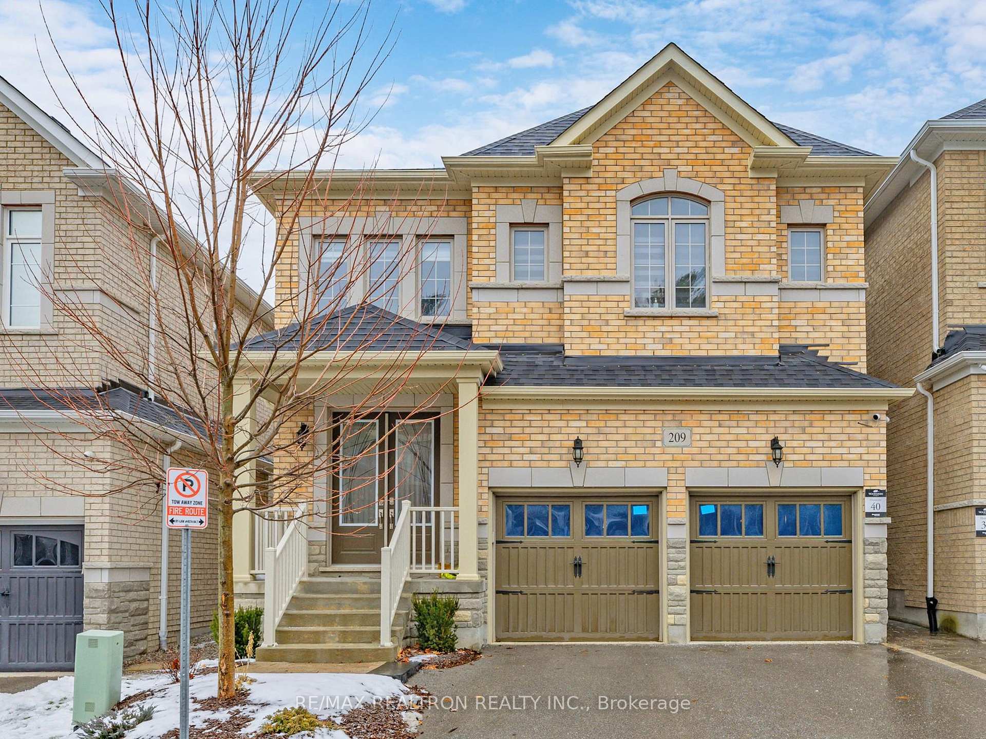 Photo 2 of Unit Bsmt, 209 Butternut Ridge Trail, Aurora, Aurora Heights — HOMEH