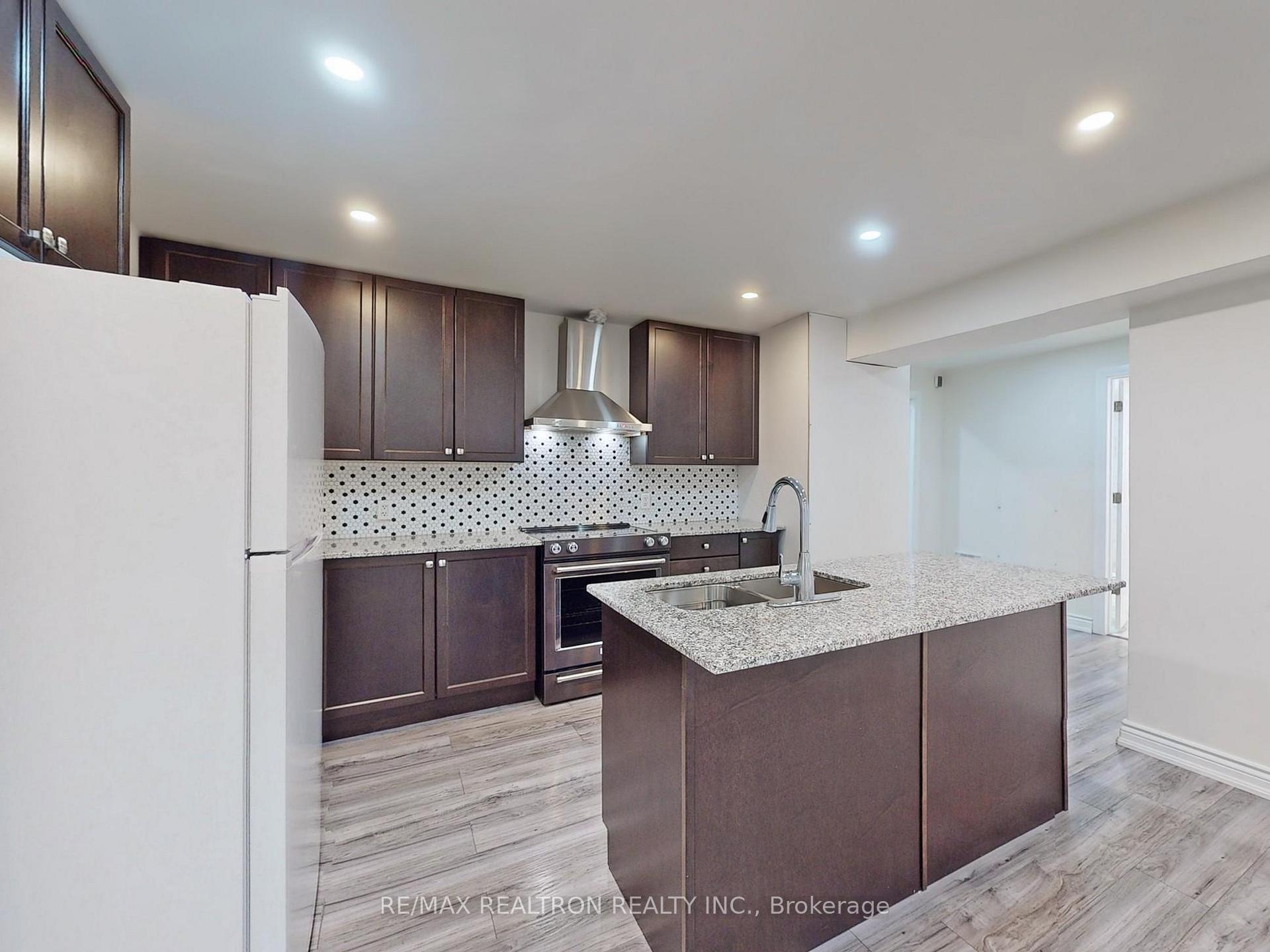 Photo 11 of Unit Bsmt, 209 Butternut Ridge Trail, Aurora, Aurora Heights — HOMEH