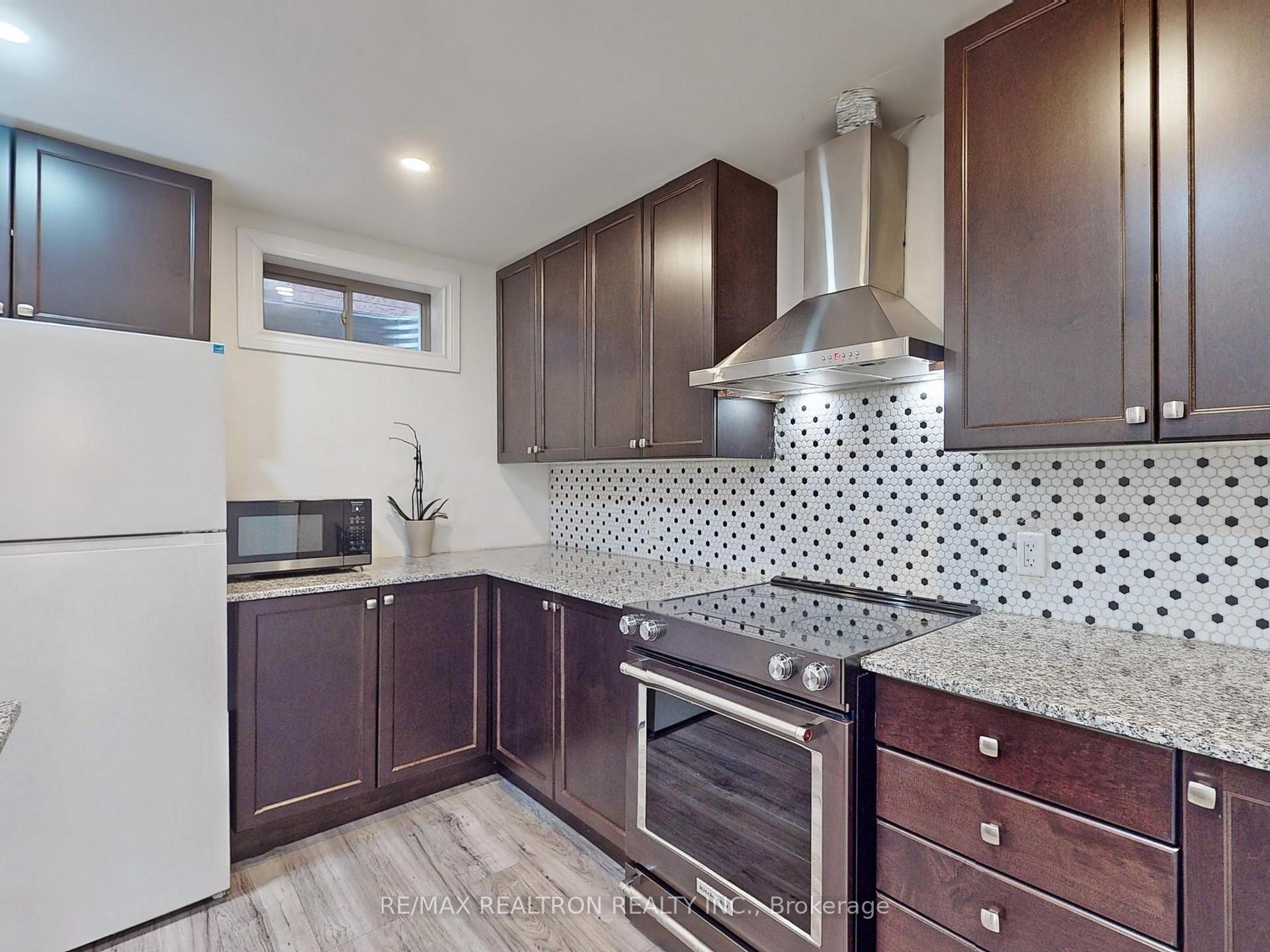 Photo 10 of Unit Bsmt, 209 Butternut Ridge Trail, Aurora, Aurora Heights — HOMEH