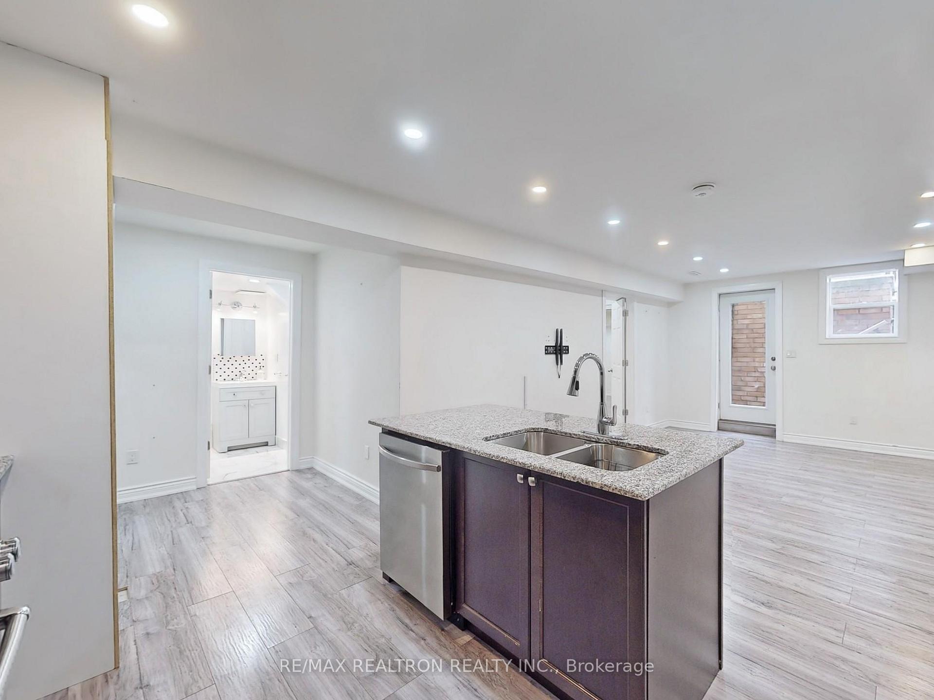 Photo 14 of Unit Bsmt, 209 Butternut Ridge Trail, Aurora, Aurora Heights — HOMEH