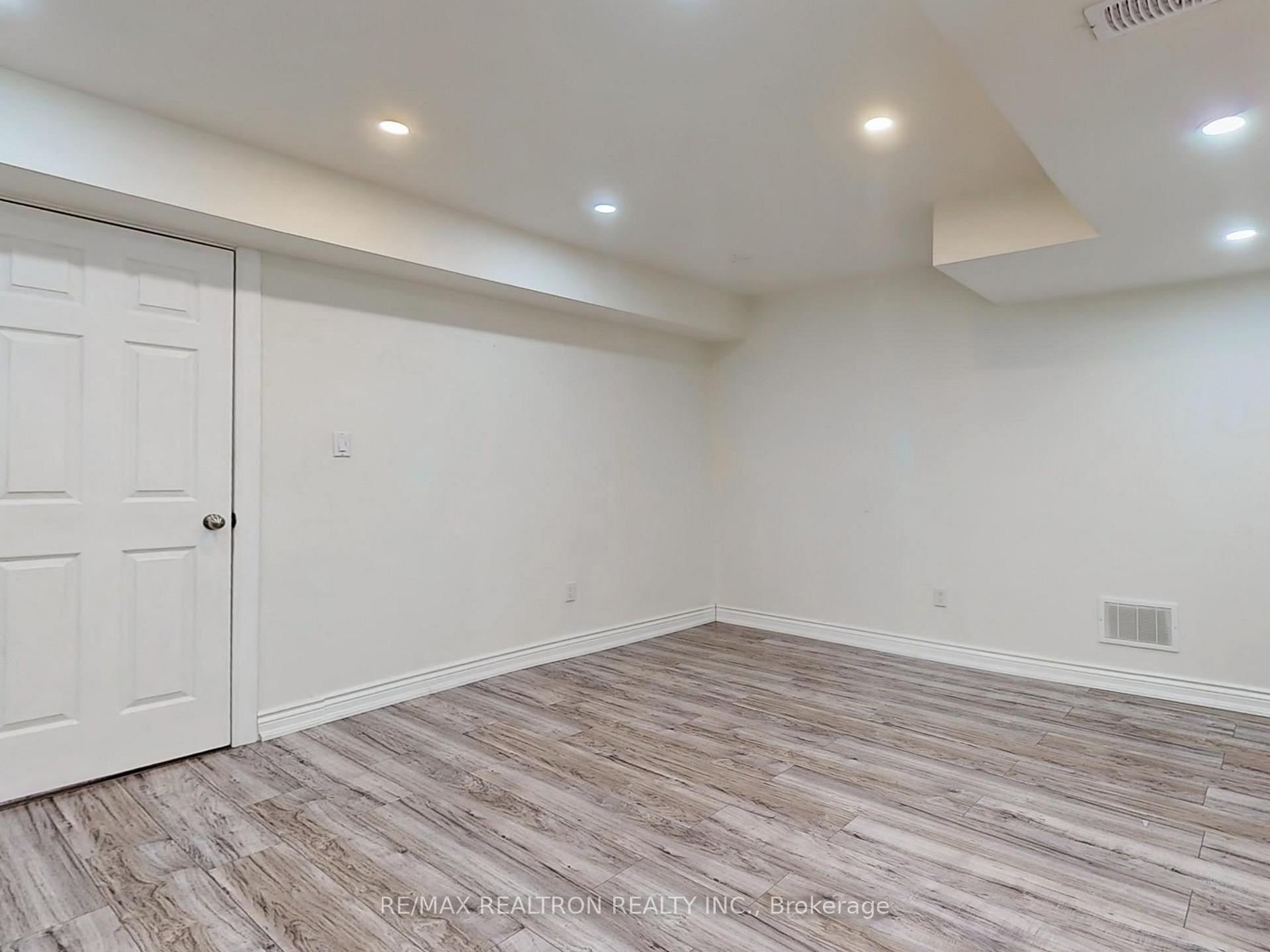 Photo 21 of Unit Bsmt, 209 Butternut Ridge Trail, Aurora, Aurora Heights — HOMEH