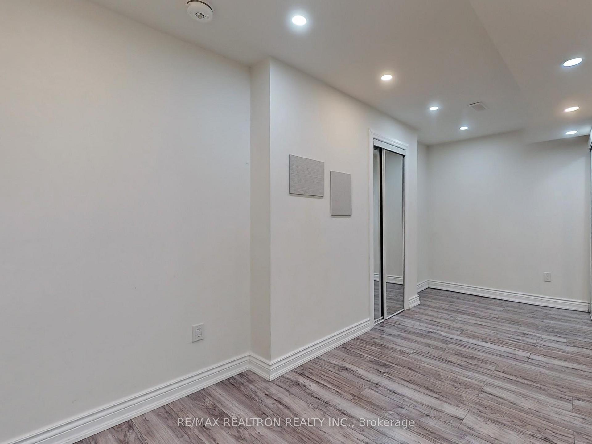 Photo 22 of Unit Bsmt, 209 Butternut Ridge Trail, Aurora, Aurora Heights — HOMEH