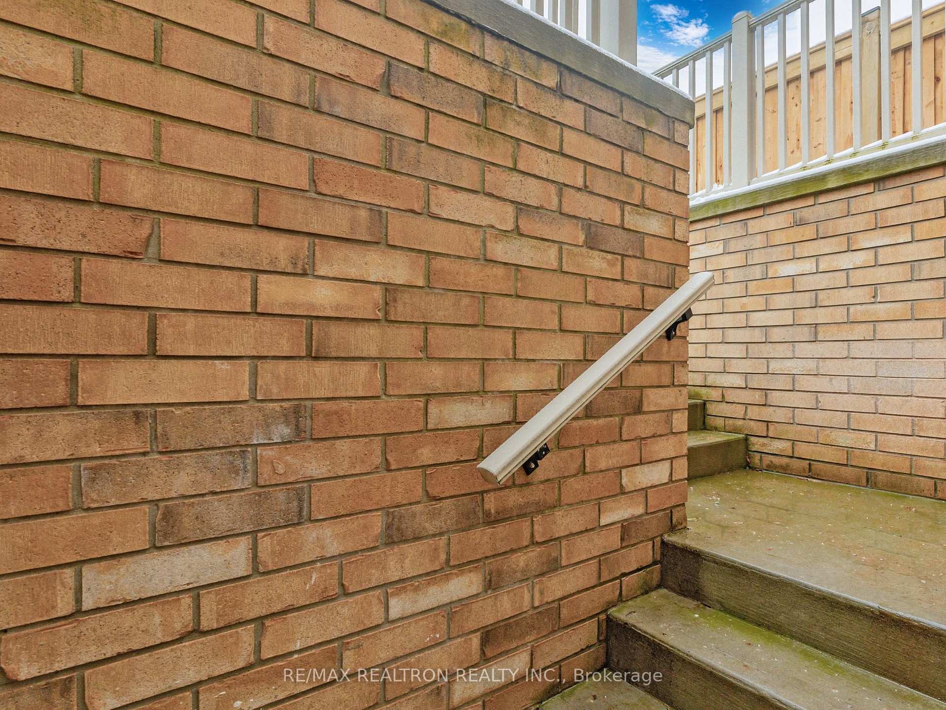 Photo 34 of Unit Bsmt, 209 Butternut Ridge Trail, Aurora, Aurora Heights — HOMEH