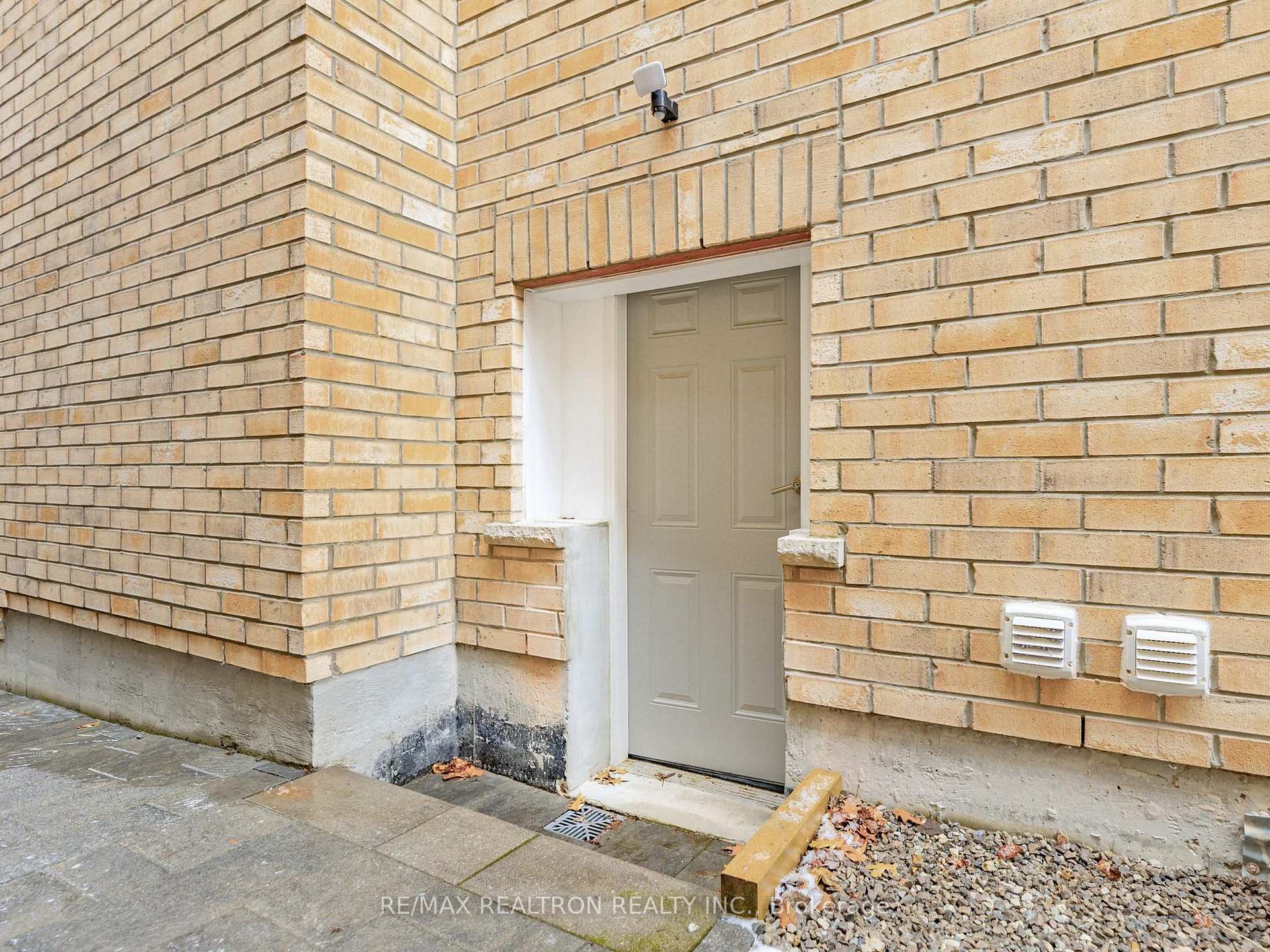 Photo 39 of Unit Bsmt, 209 Butternut Ridge Trail, Aurora, Aurora Heights — HOMEH