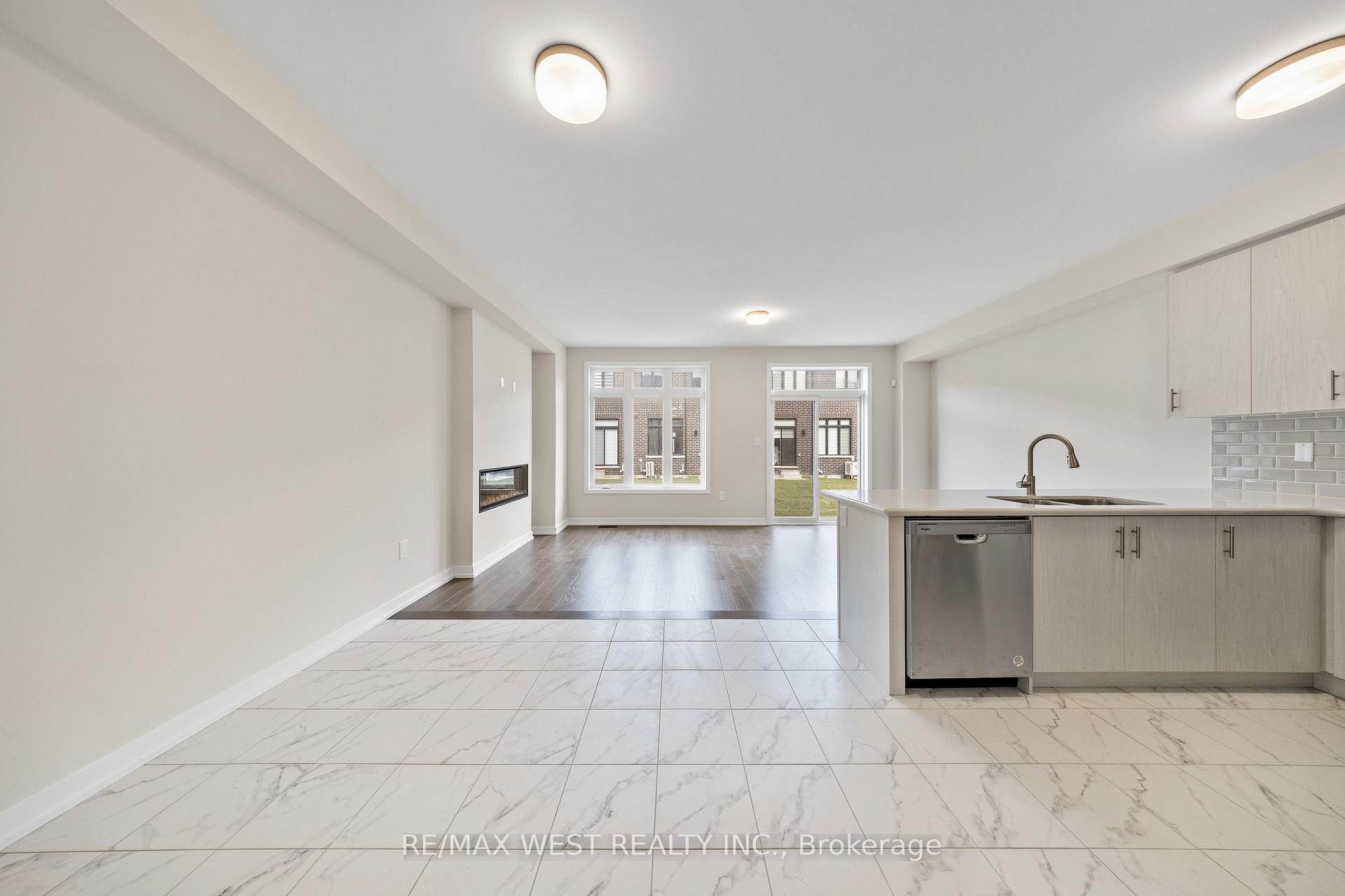 Photo 8 of 38 Singhampton Road, Vaughan, Kleinburg — HOMEH