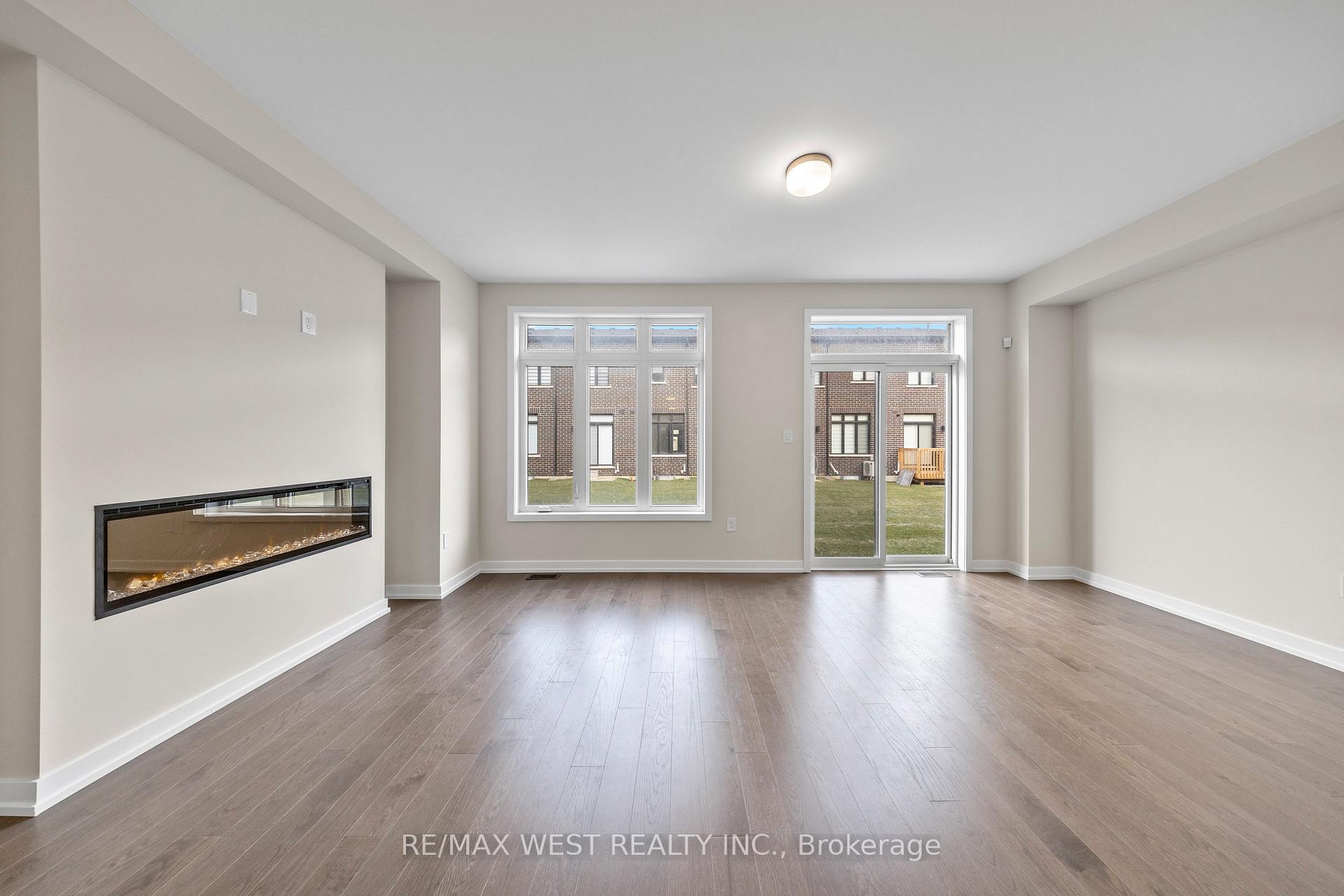 Photo 12 of 38 Singhampton Road, Vaughan, Kleinburg — HOMEH