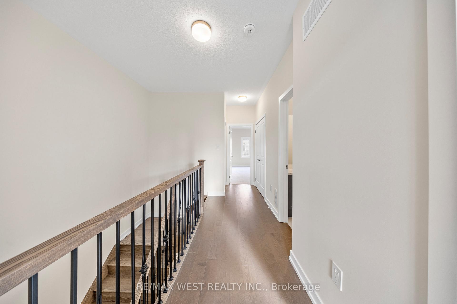 Photo 19 of 38 Singhampton Road, Vaughan, Kleinburg — HOMEH