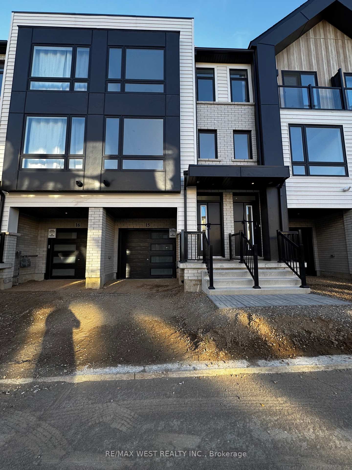 Photo 1 of Unit 15, 55 Tom Brown Drive, Brant, Paris — HOMEH