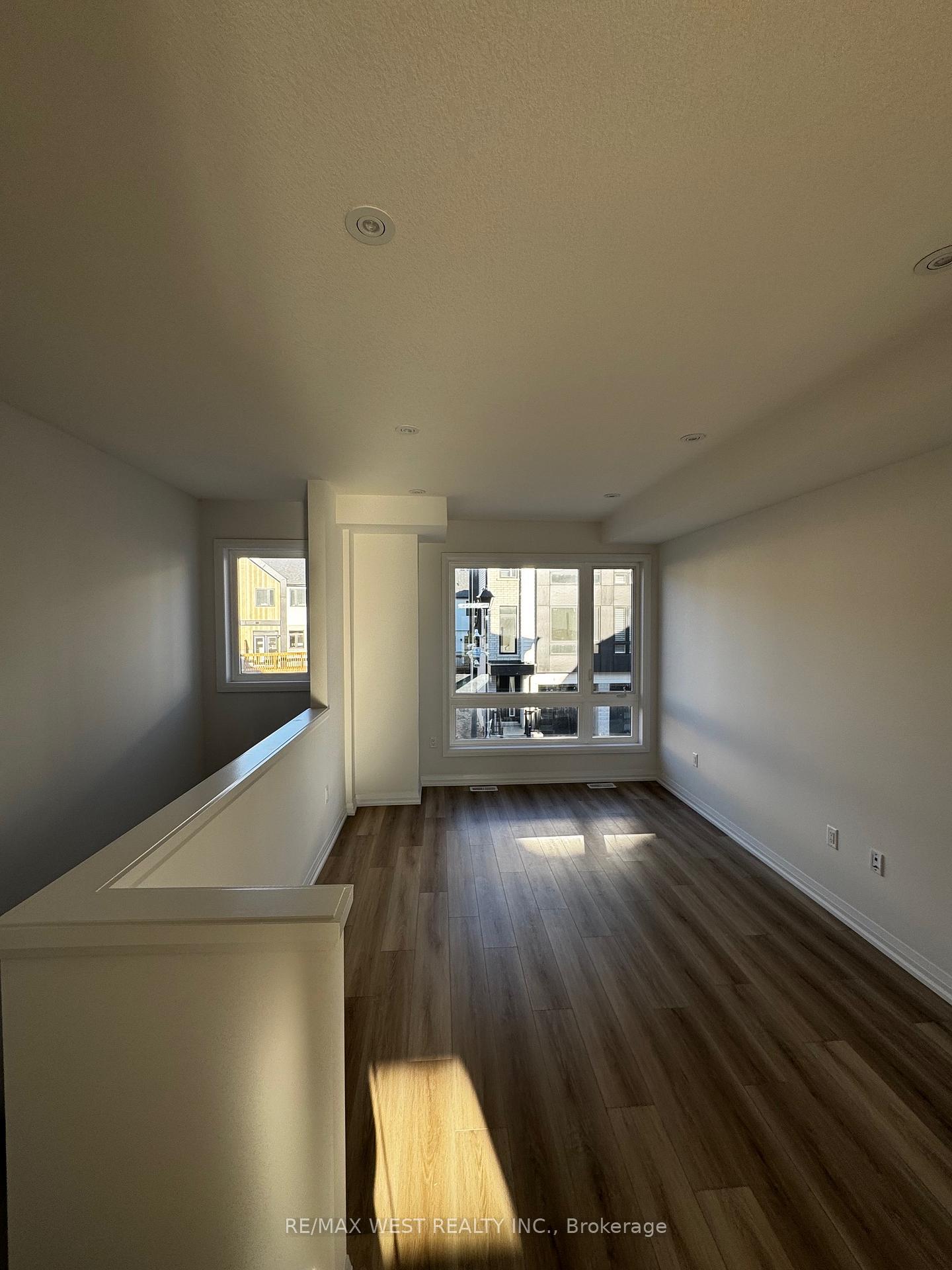 Photo 4 of Unit 15, 55 Tom Brown Drive, Brant, Paris — HOMEH