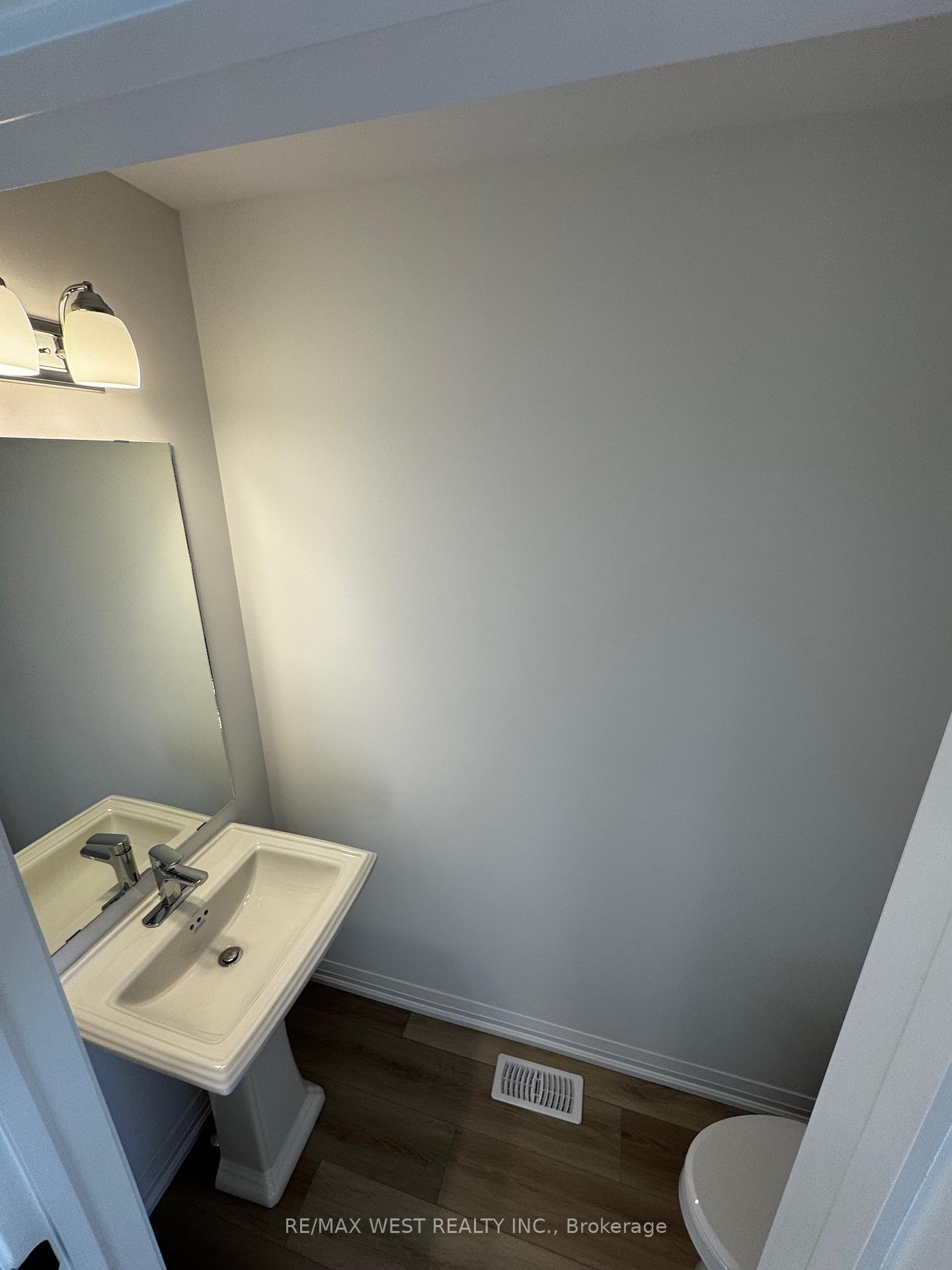 Photo 11 of Unit 15, 55 Tom Brown Drive, Brant, Paris — HOMEH