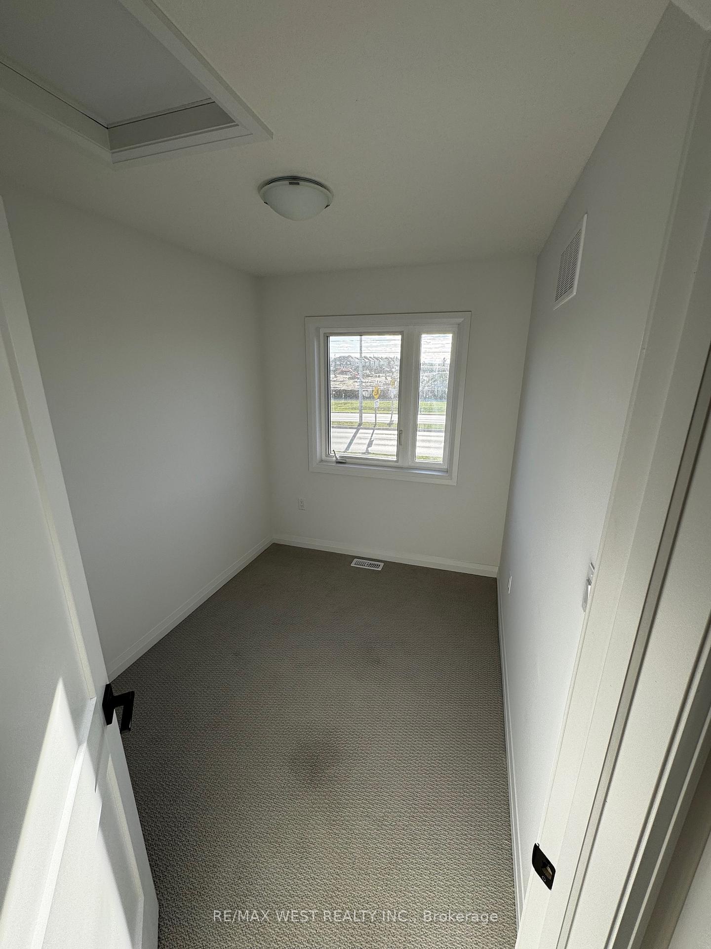 Photo 25 of Unit 15, 55 Tom Brown Drive, Brant, Paris — HOMEH