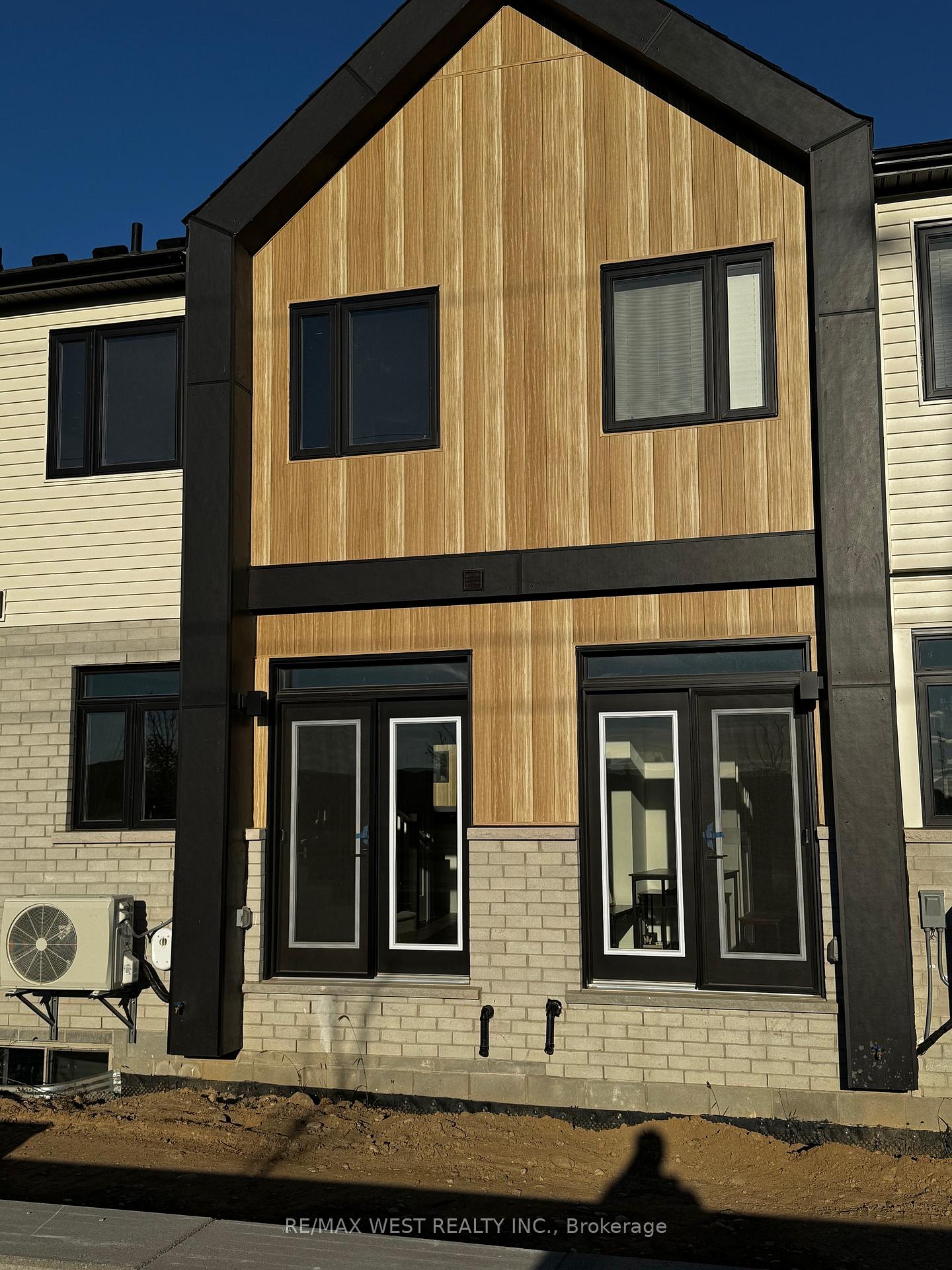 Photo 39 of Unit 15, 55 Tom Brown Drive, Brant, Paris — HOMEH