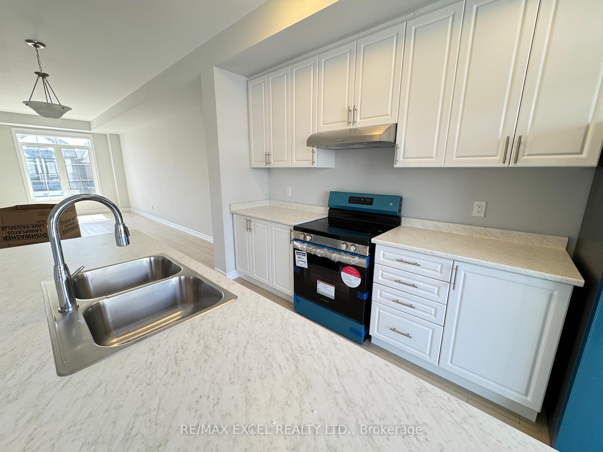 Photo 15 of 1058 Dyas Avenue, Oshawa, Kedron — HOMEH