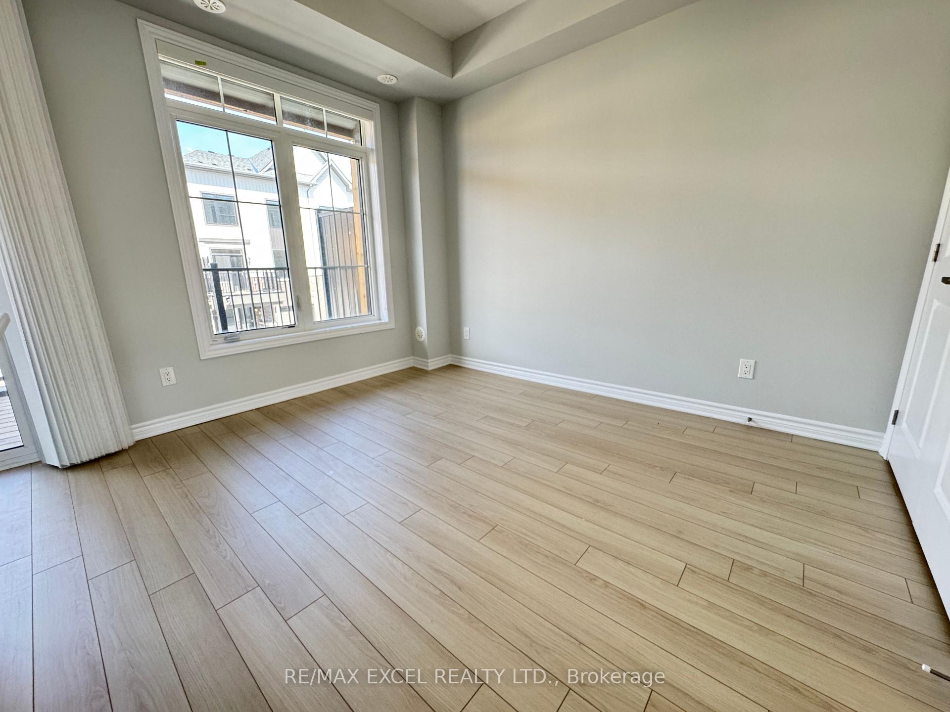 Photo 10 of 1058 Dyas Avenue, Oshawa, Kedron — HOMEH