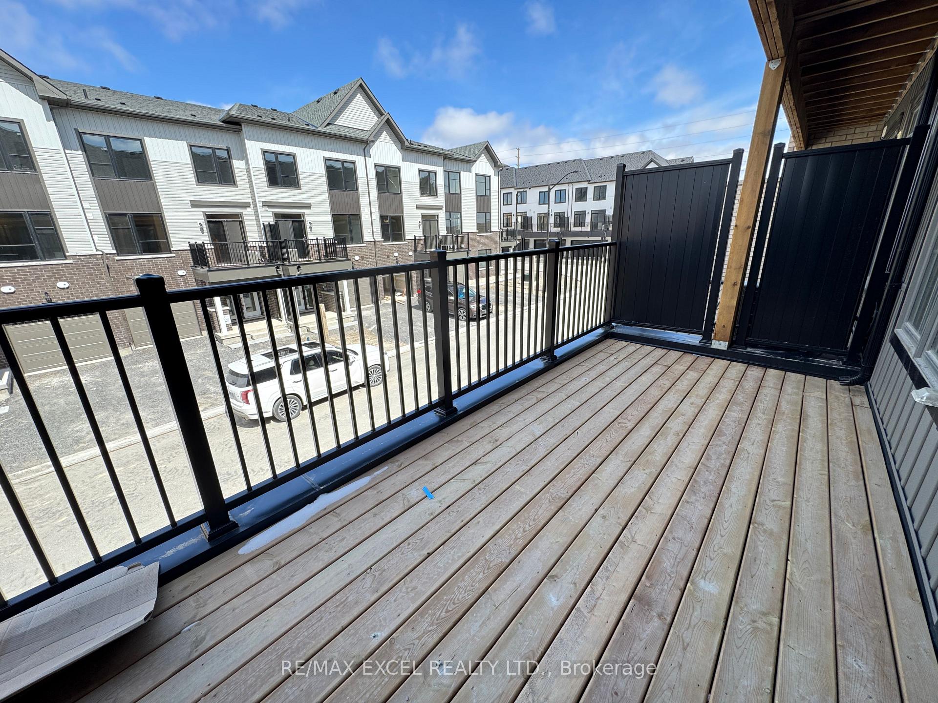Photo 11 of 1058 Dyas Avenue, Oshawa, Kedron — HOMEH