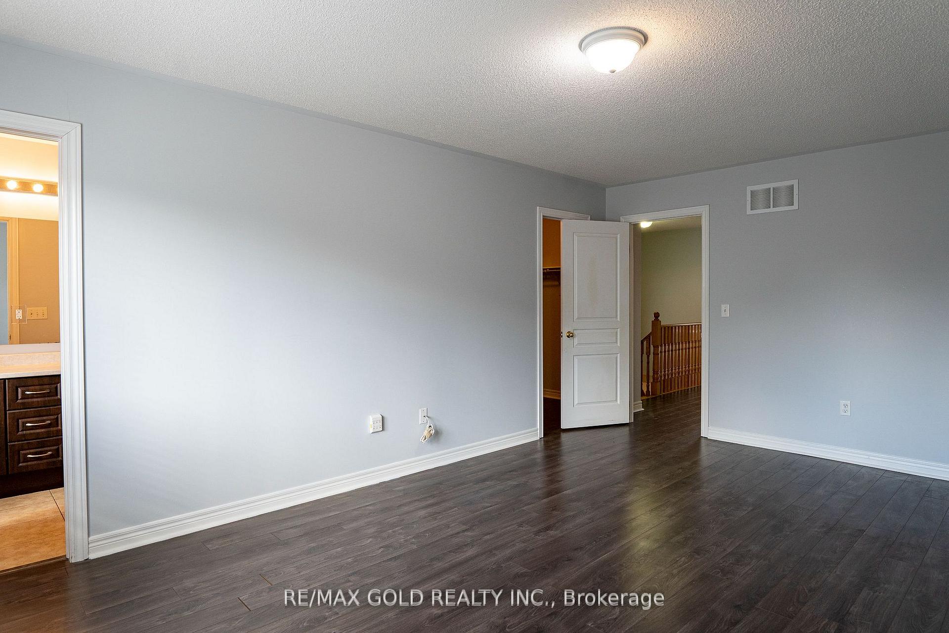 Photo 9 of Unit (Upper), 11 Vanderpool Crescent, Brampton, Bram East — HOMEH