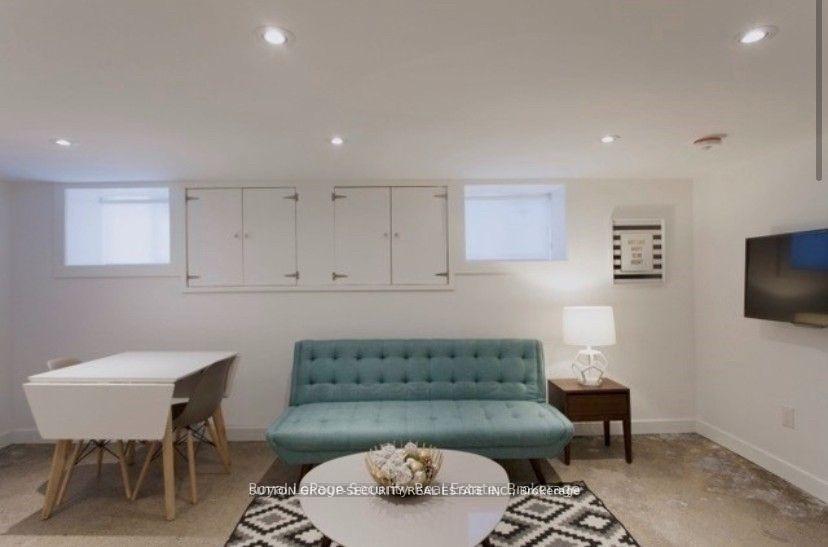 Photo 2 of Unit 1, 49 Wineva Avenue, Toronto, The Beaches — HOMEH