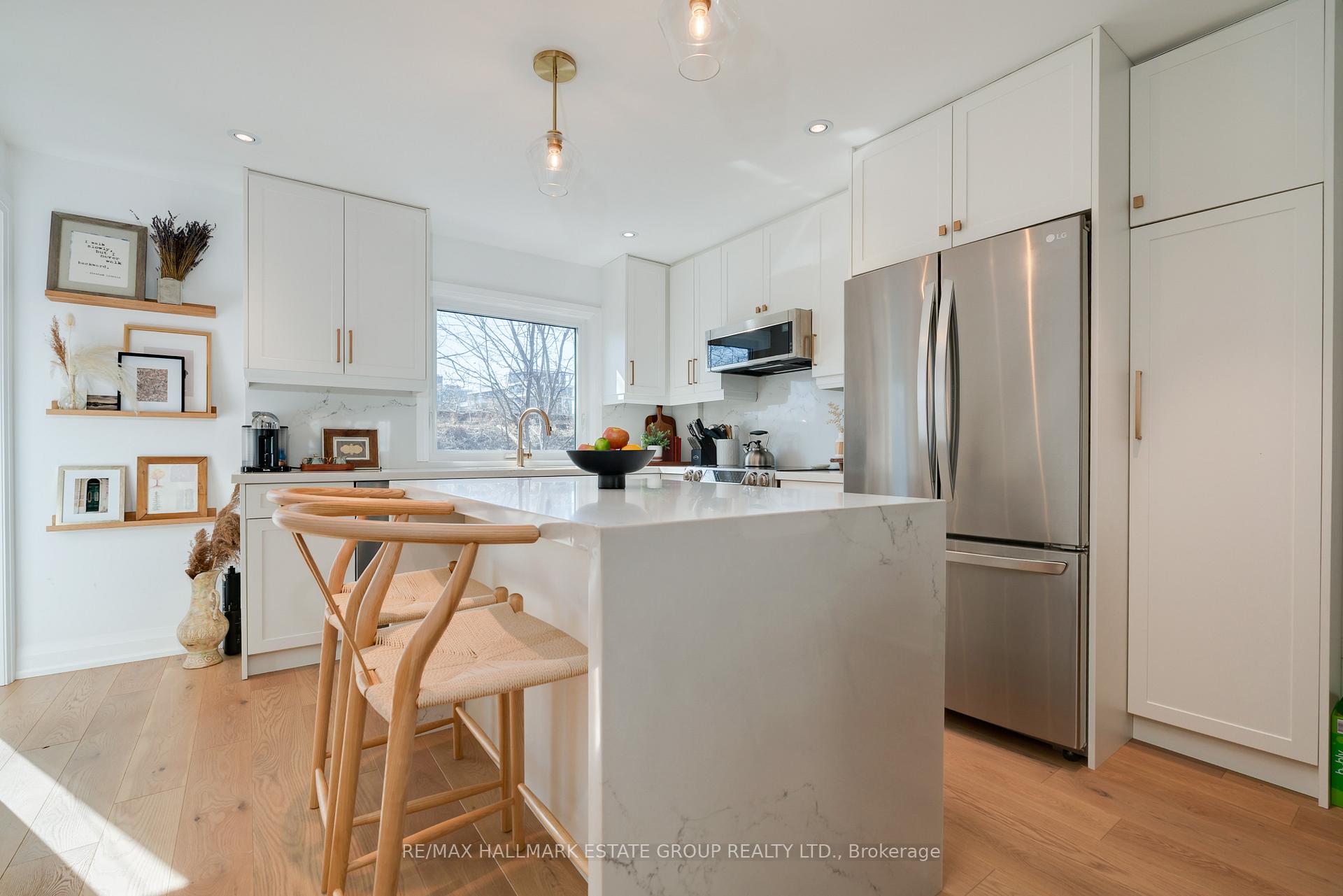 Photo 9 of Unit Lower, 51 Longboat Avenue, Toronto, Waterfront Communities — HOMEH