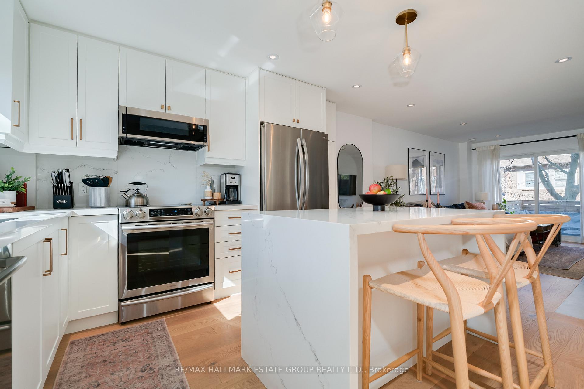 Photo 11 of Unit Lower, 51 Longboat Avenue, Toronto, Waterfront Communities — HOMEH