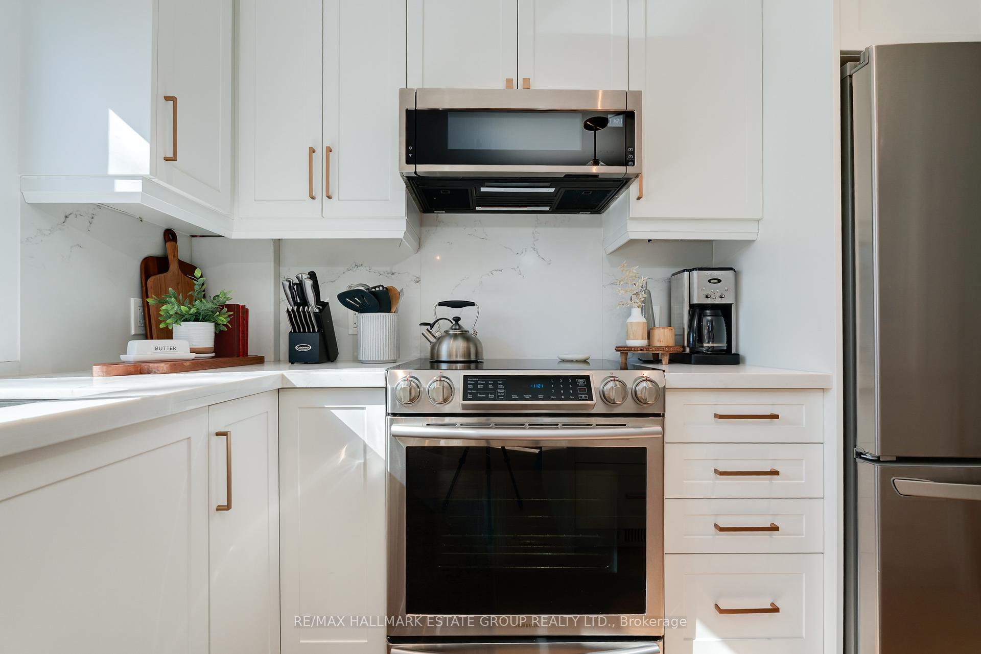 Photo 12 of Unit Lower, 51 Longboat Avenue, Toronto, Waterfront Communities — HOMEH
