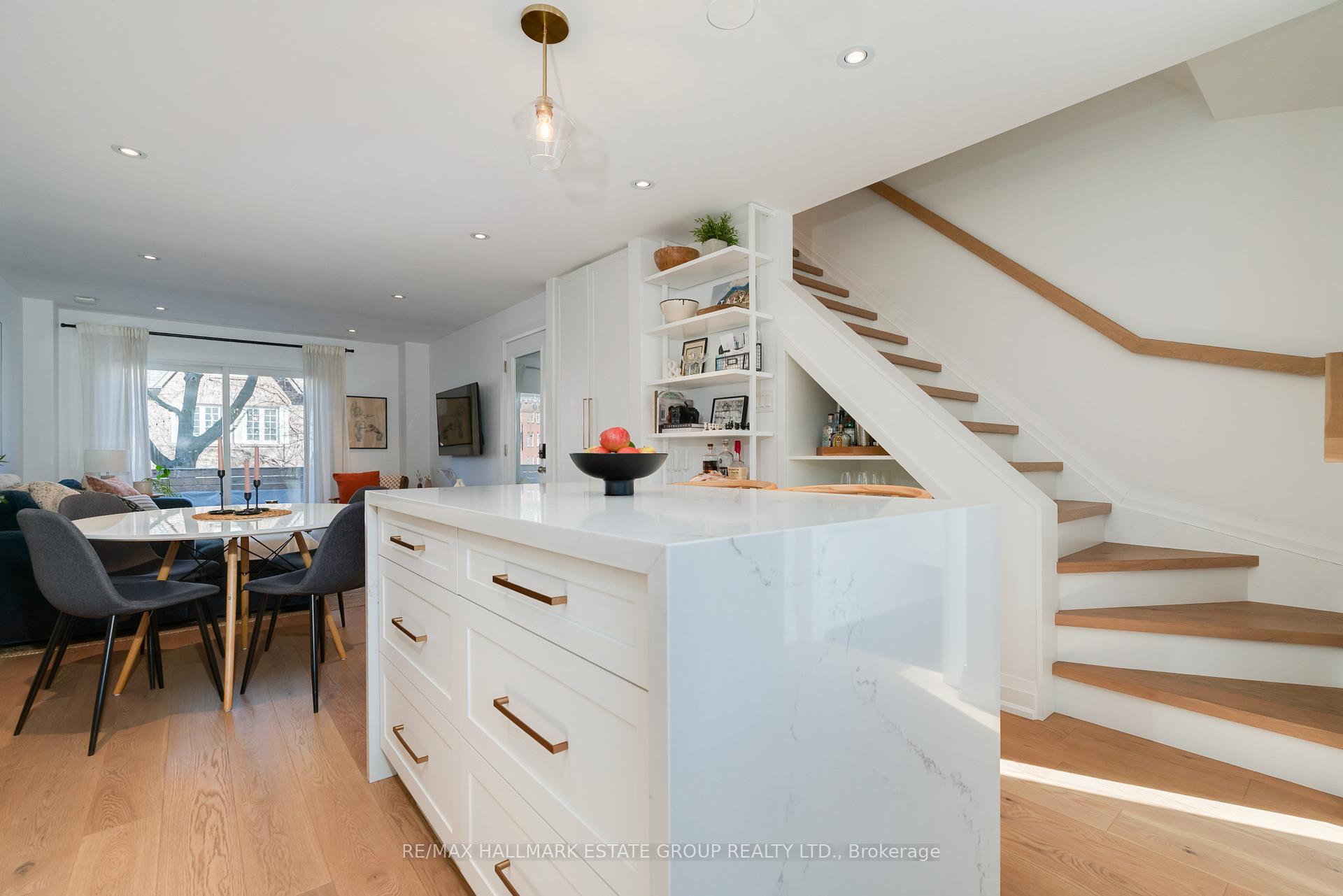 Photo 13 of Unit Lower, 51 Longboat Avenue, Toronto, Waterfront Communities — HOMEH